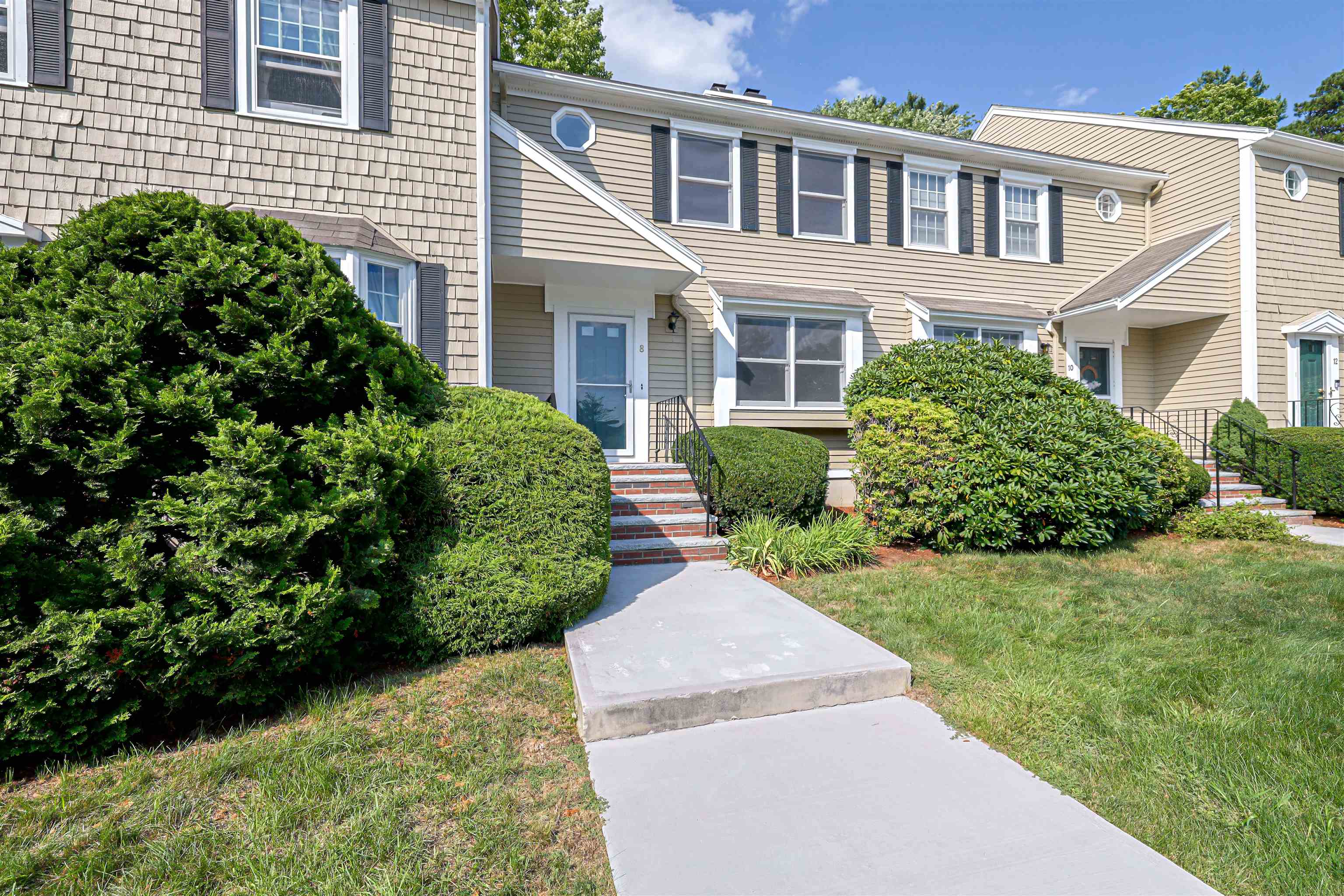 8 Stillwater Drive — photo