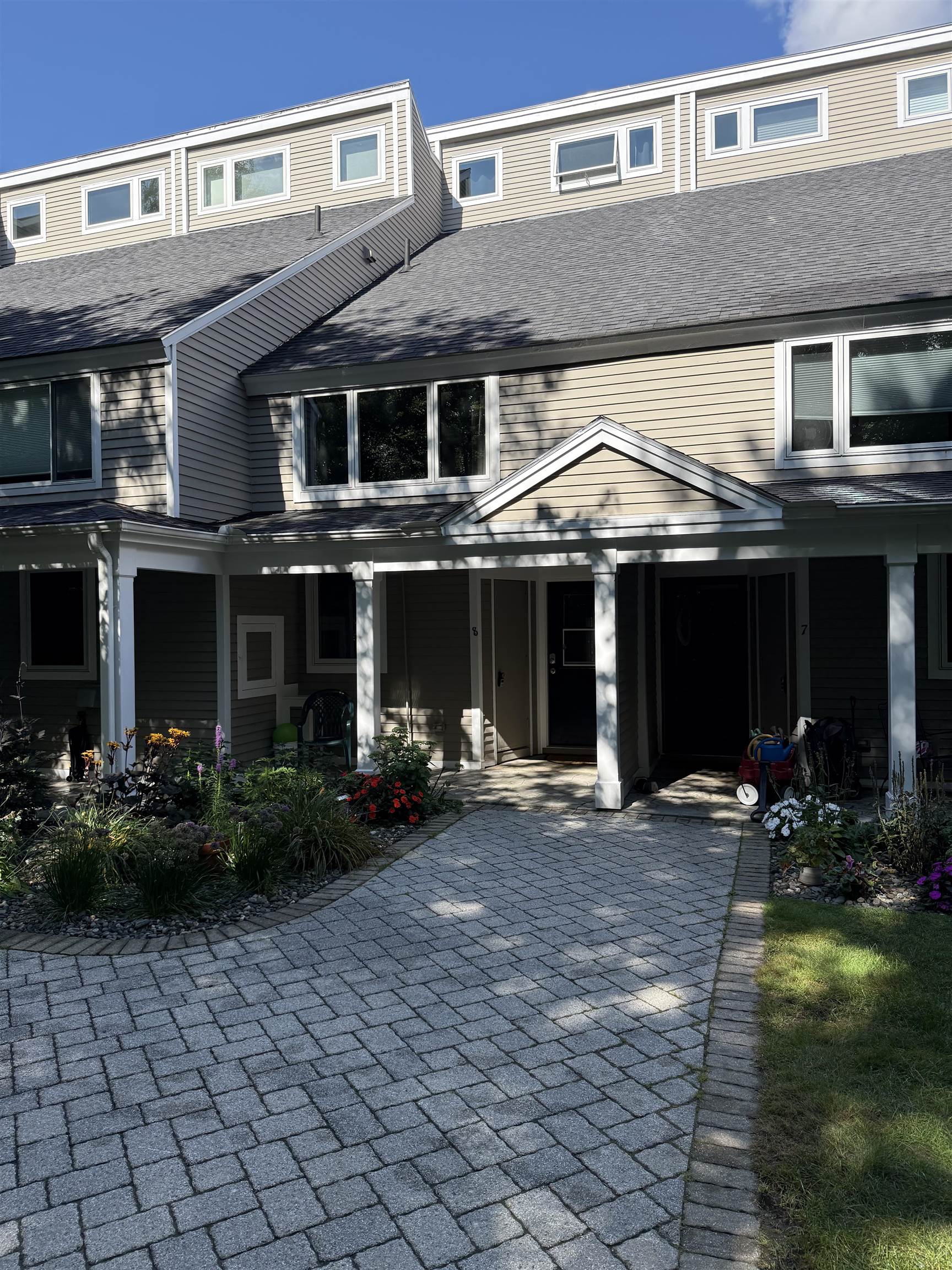 10 Avalanche Way — photo