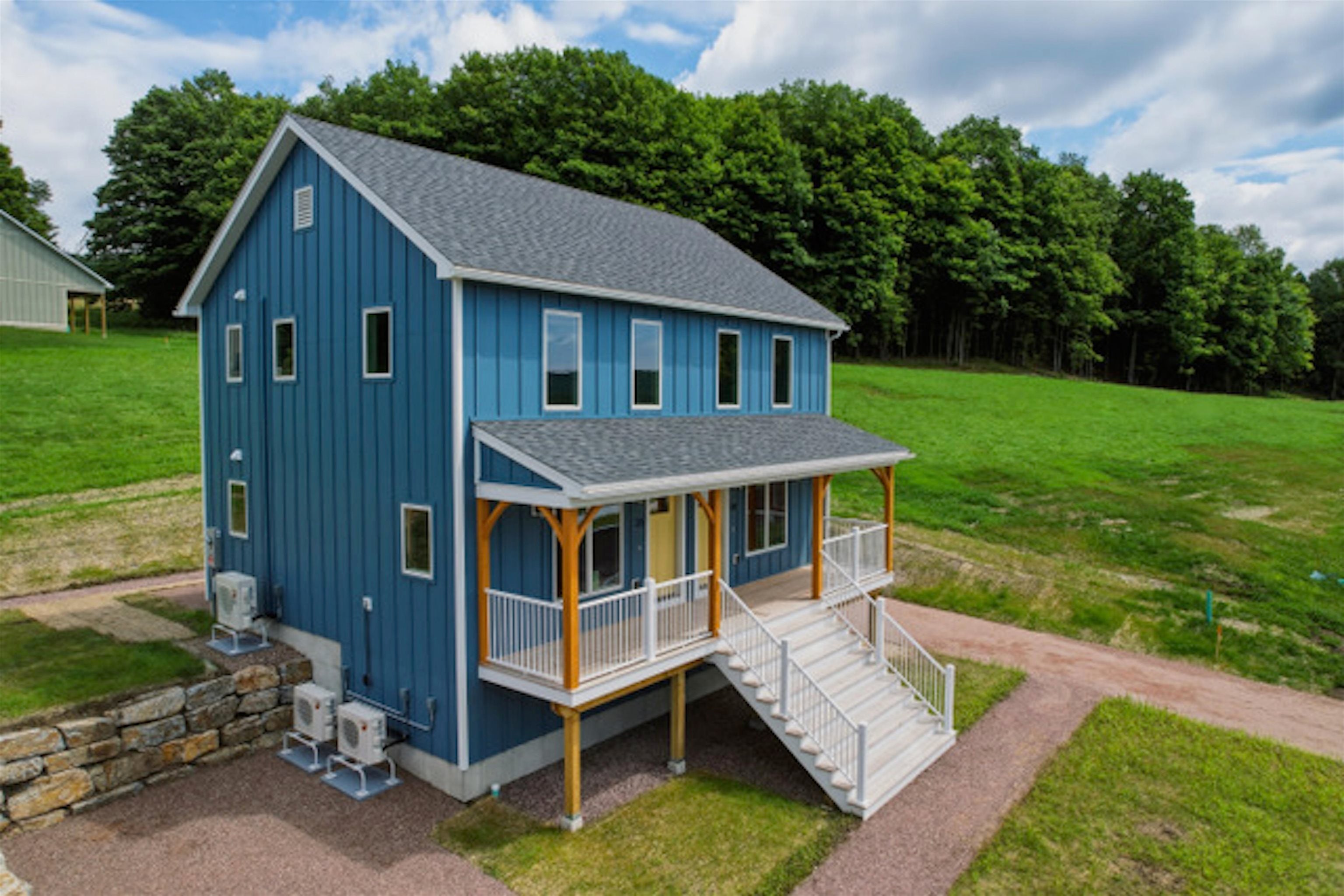 23 Pocket Road — photo