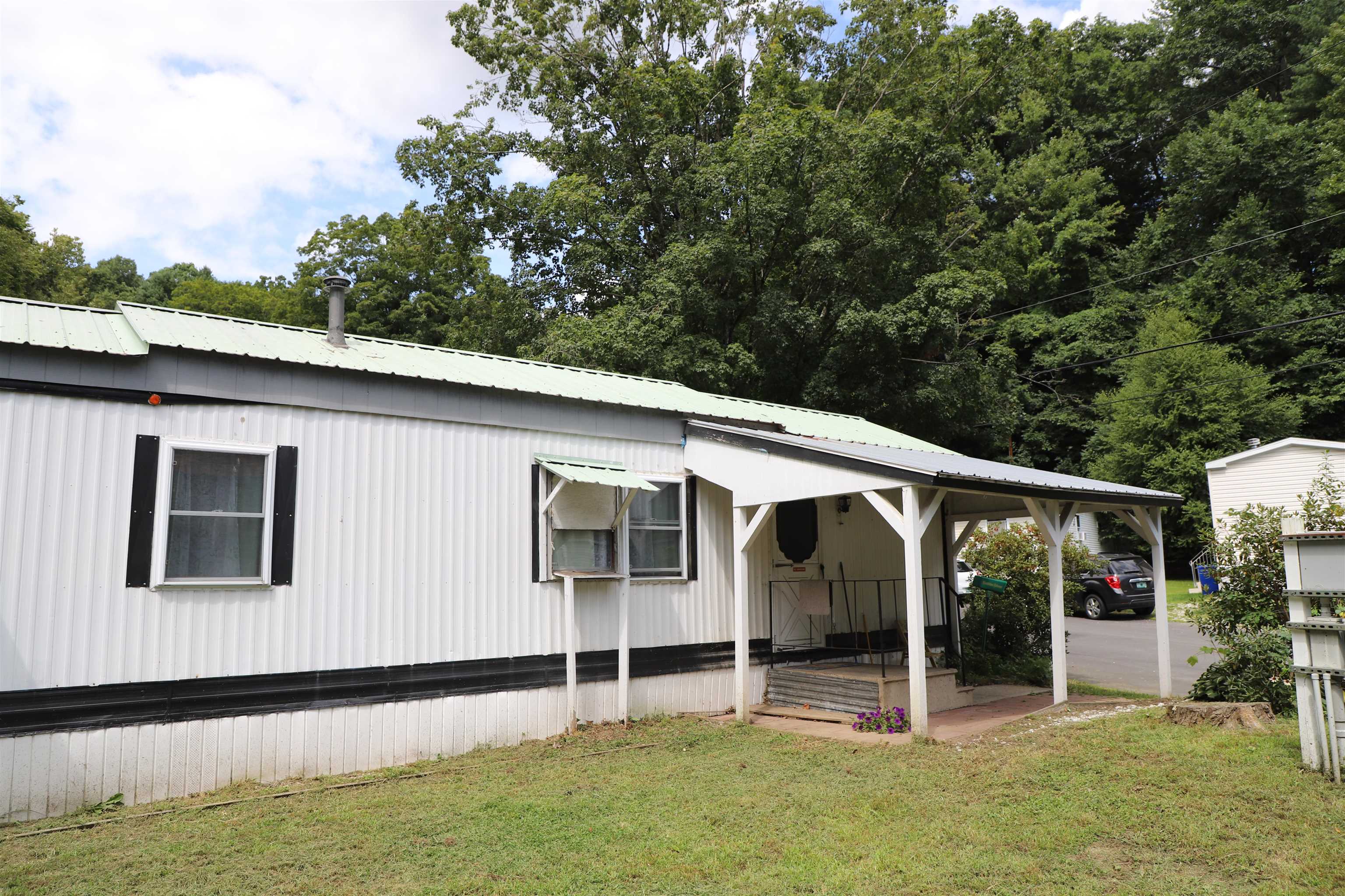 11 Crescent Drive — photo