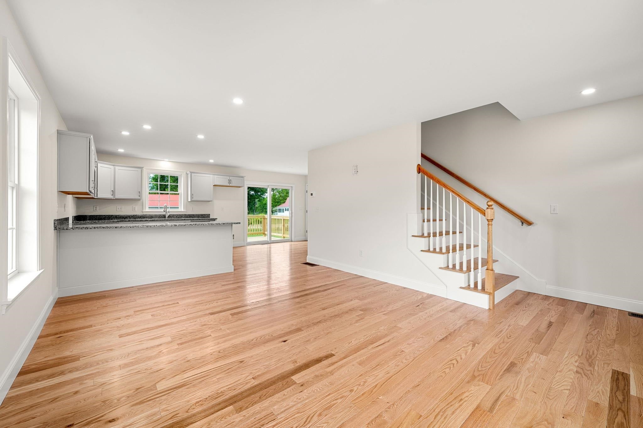 Unit 7 Violette Drive, Epping, NH 03042 — photo 3