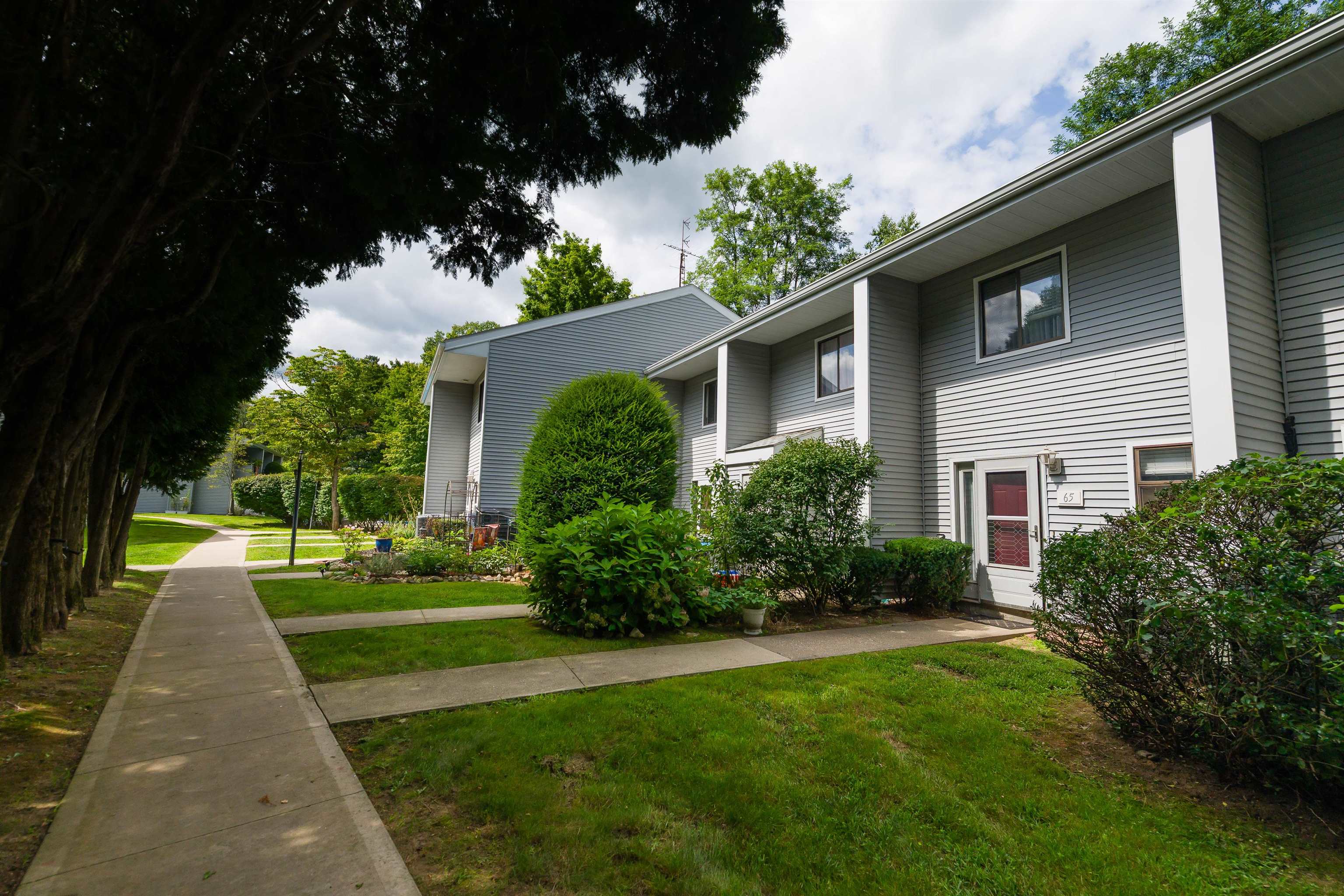 555 Russell Road 65 — photo