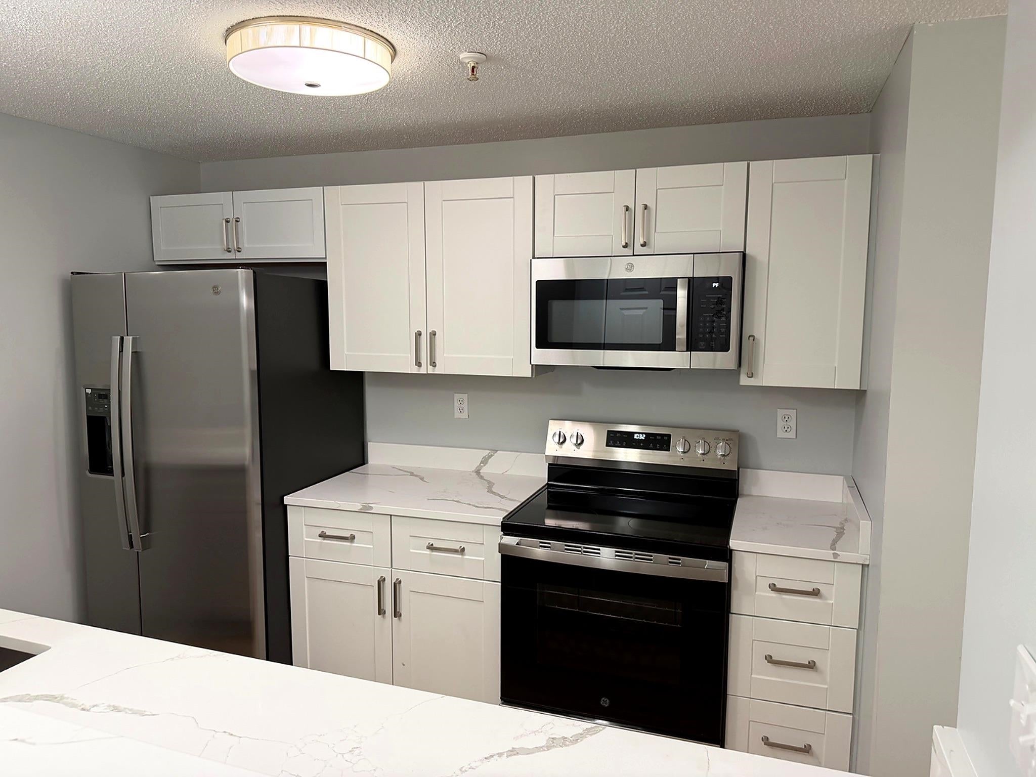 2 Mayfair Lane 101 — photo