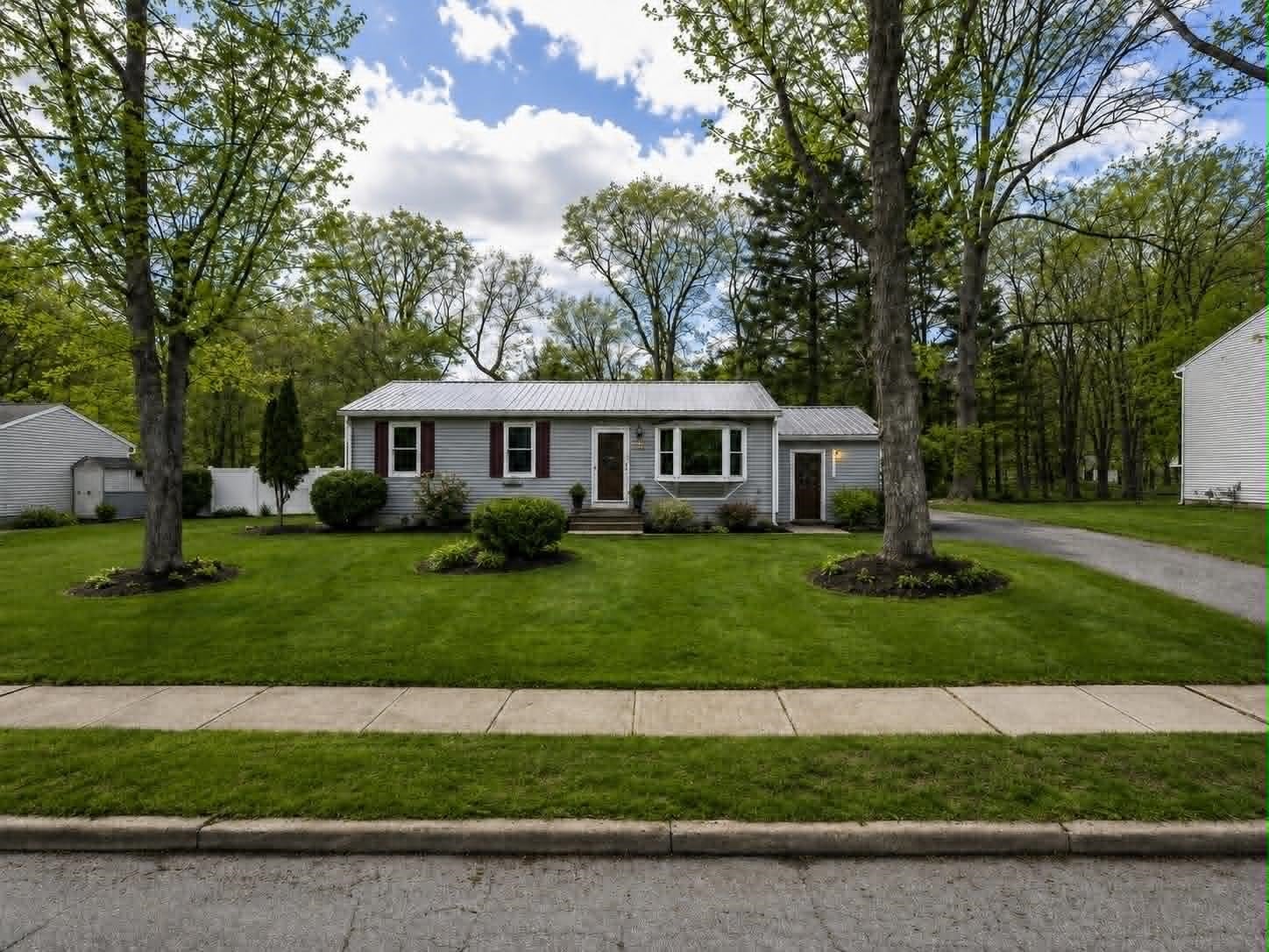 274 Red Oak Drive — photo