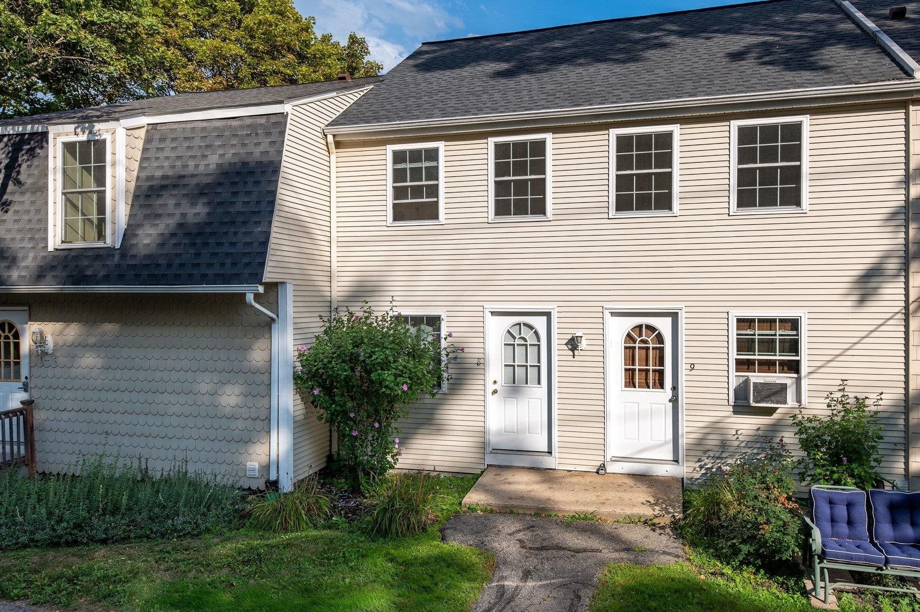 8 Cricket Brook 8 — photo