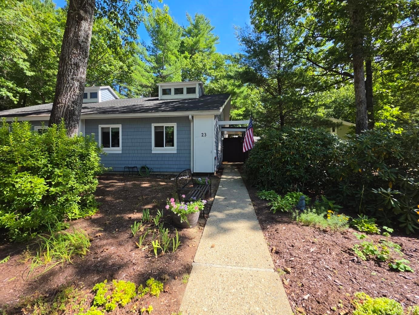 23 Amoskeag Road 23 — photo