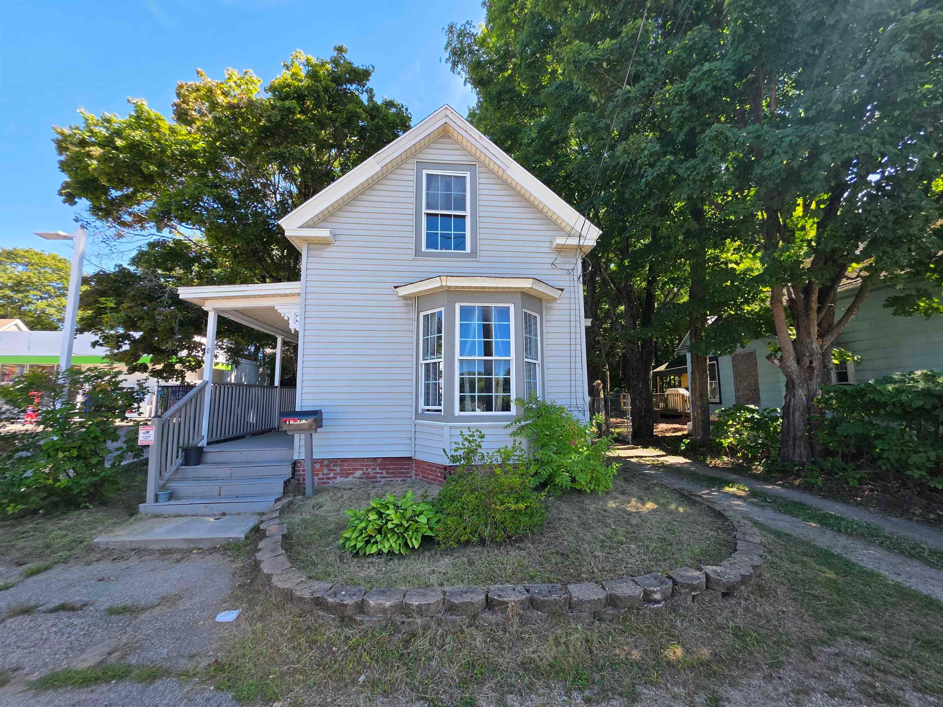 8 Highland Street — photo