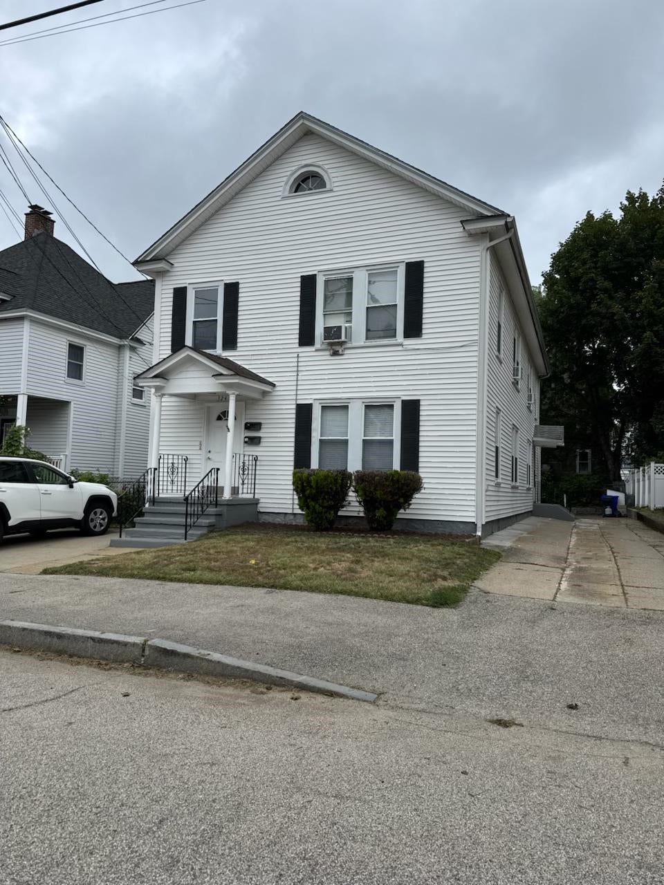 324 Laurel Street 1st Floor — photo