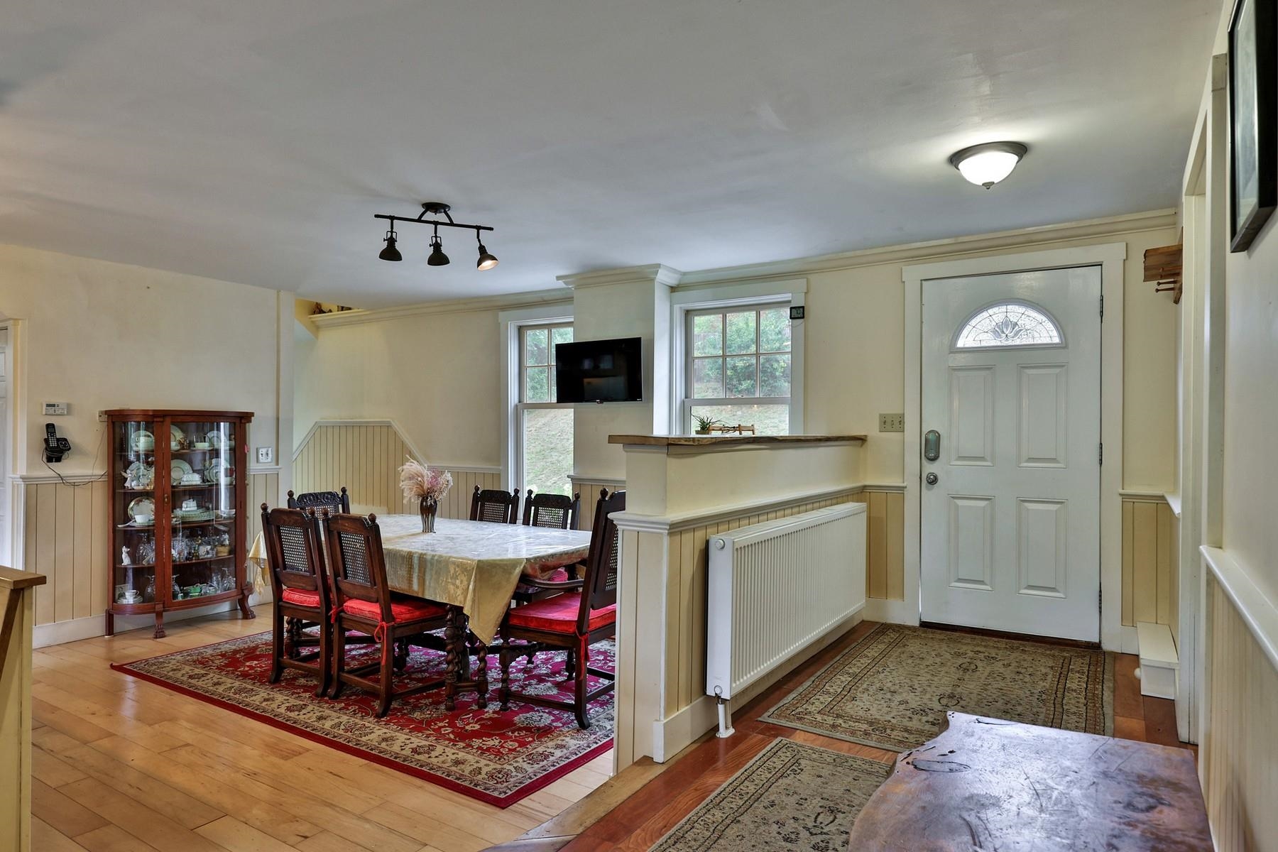 11 Maple Street, Springfield, VT 05150 — photo 3