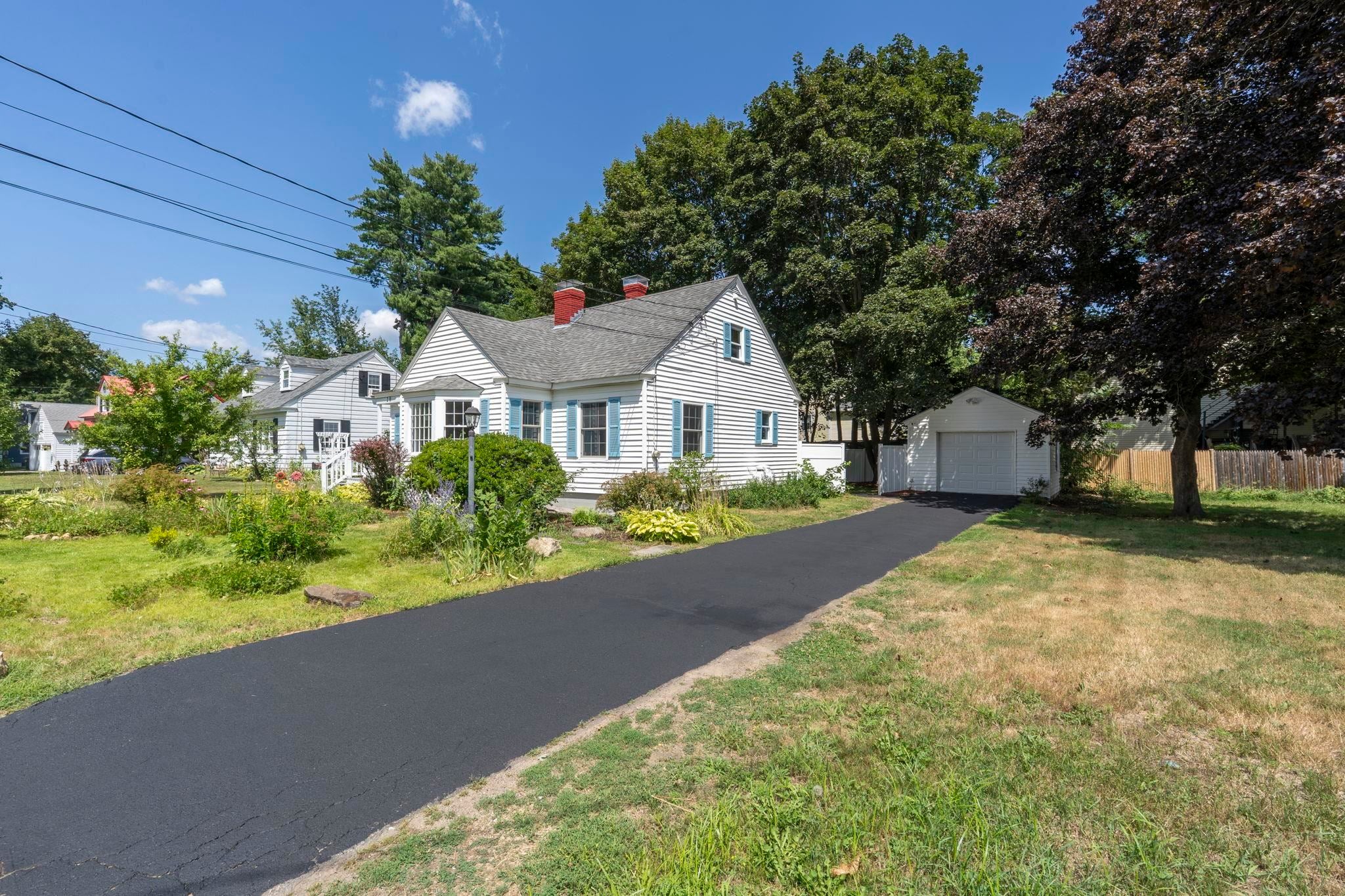20 Crescent Street — photo