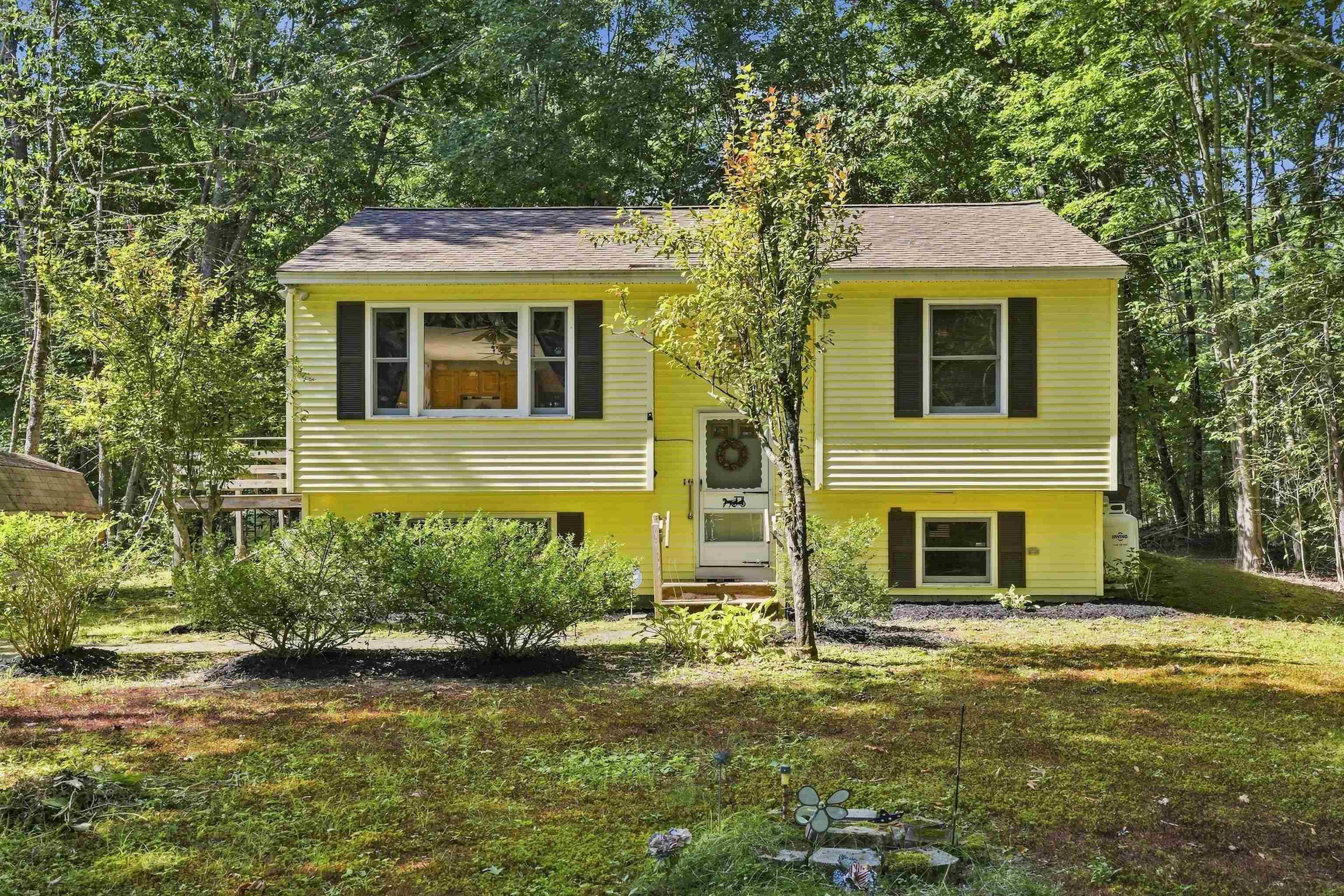 16 Newport Drive — photo