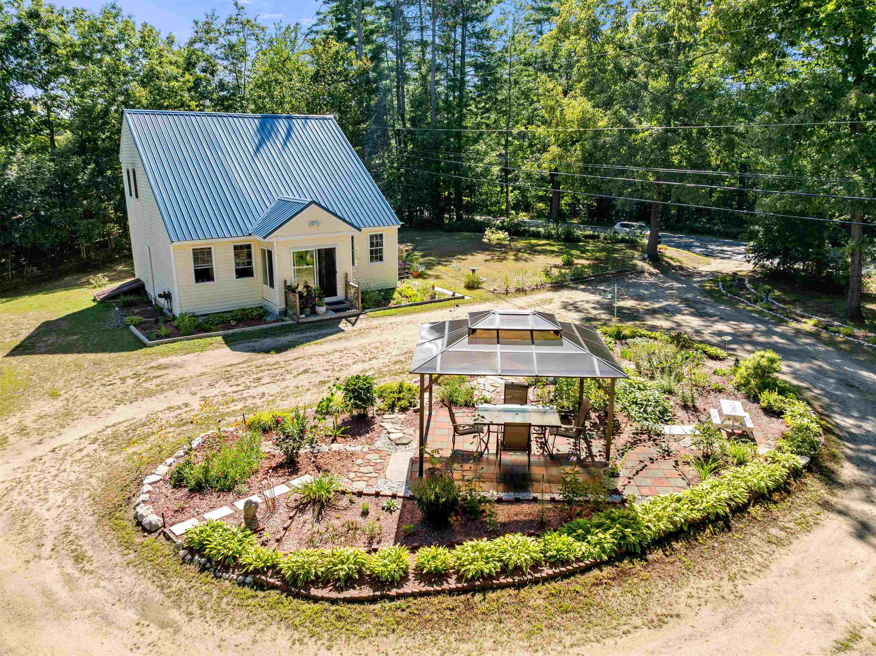 849 Nh Route 132 — photo