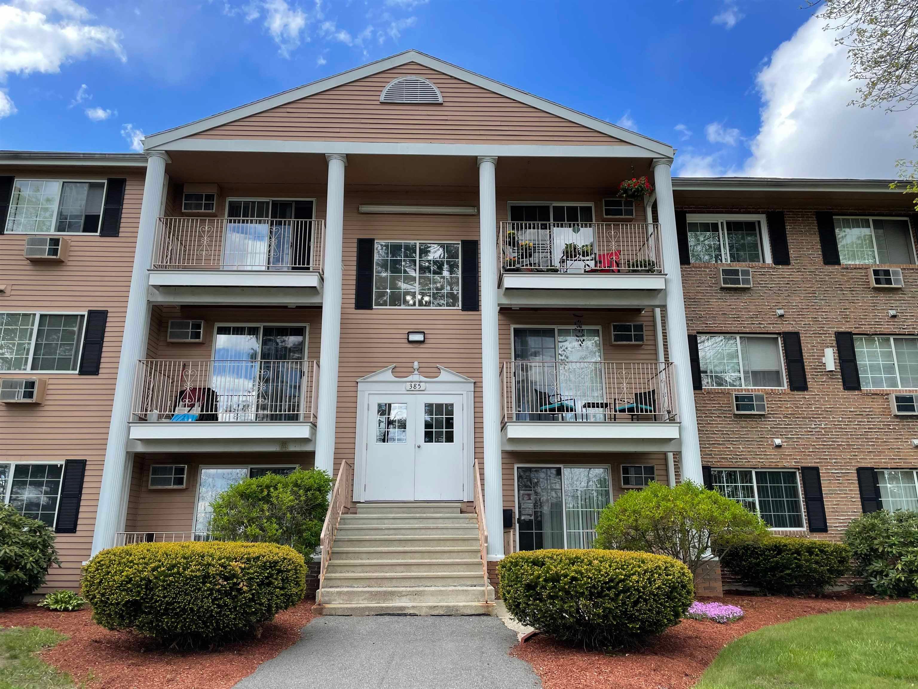 385 Huse Road 14 — photo