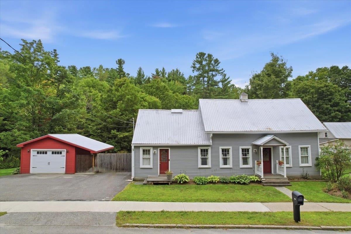 328 Upper Main Street — photo
