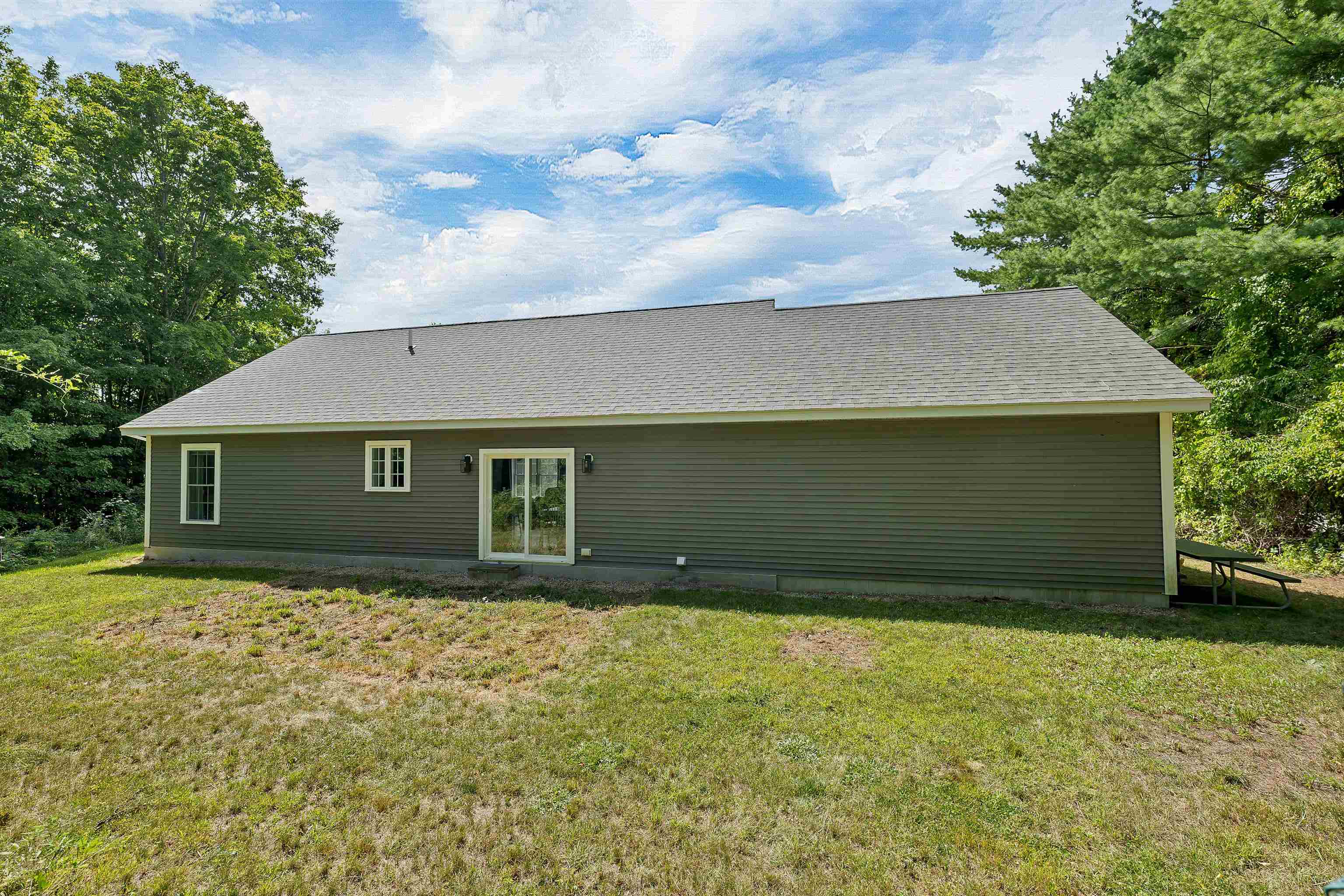 562 Pickering Road, Rochester, NH 03867 — photo 2