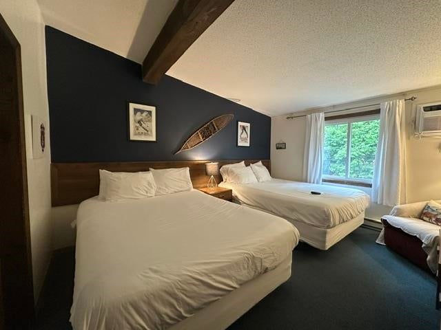 2955 White Mountain Highway 212 (W48) — photo