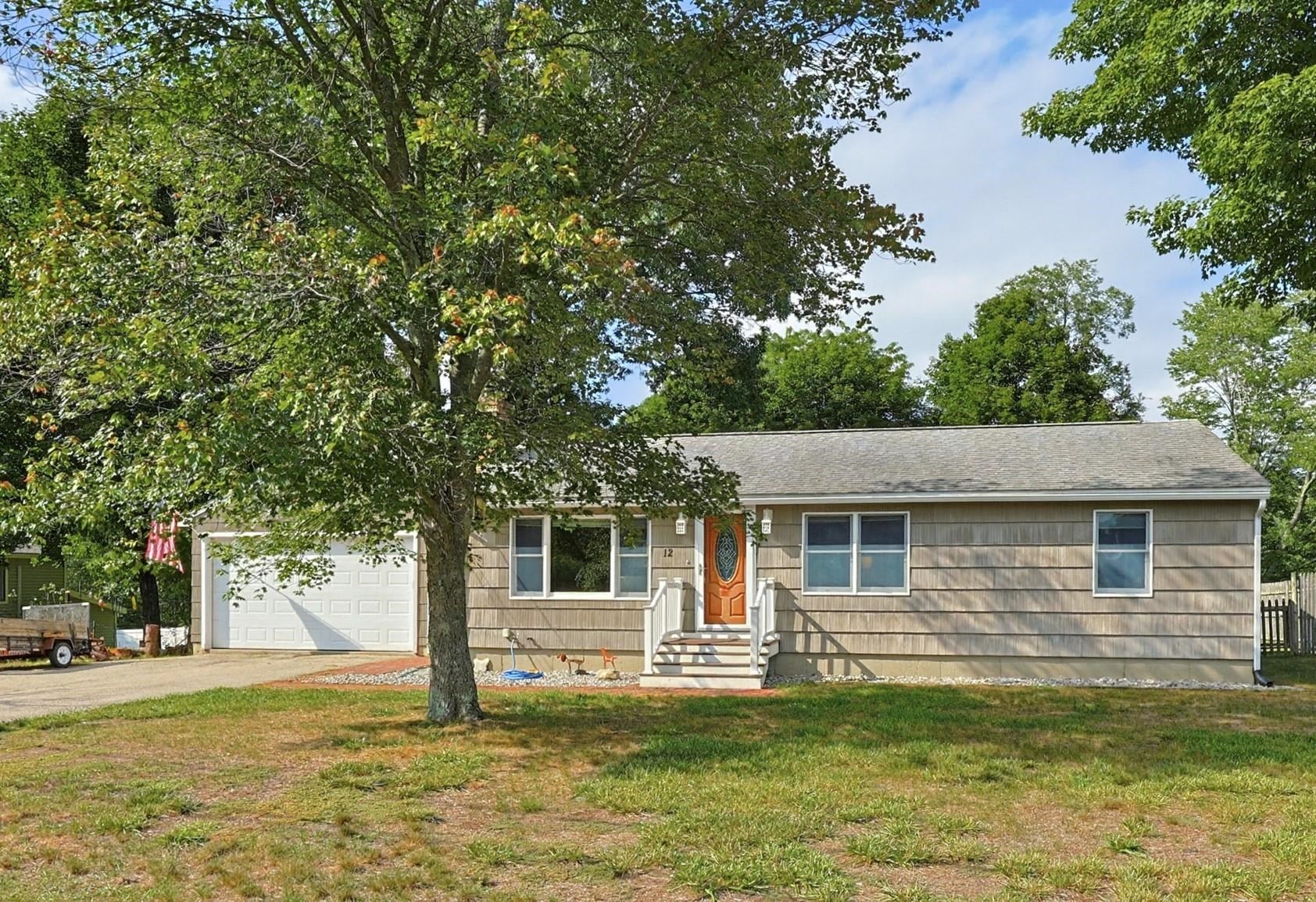 12 Olive Avenue — photo