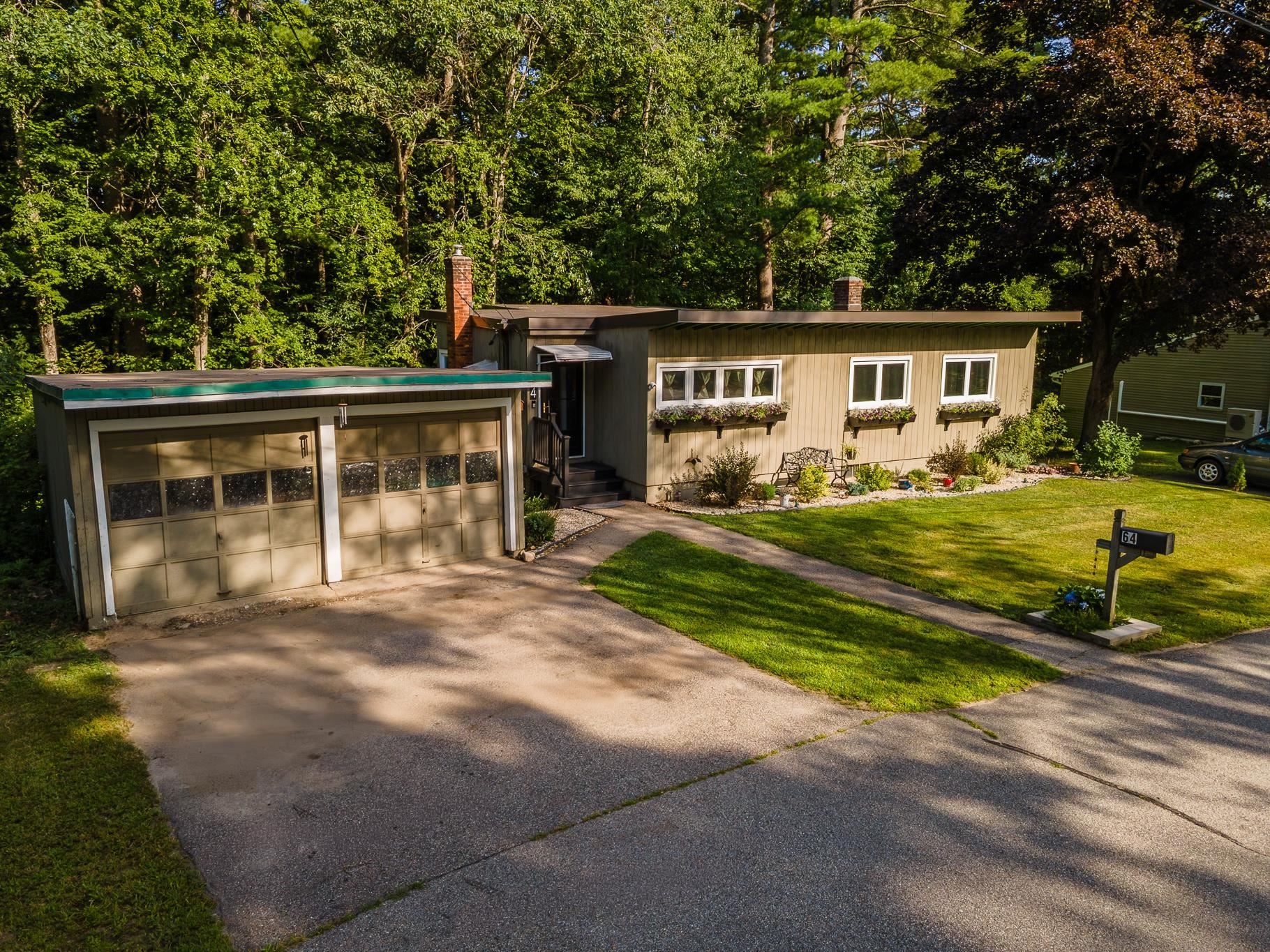64 Fox Circle — photo