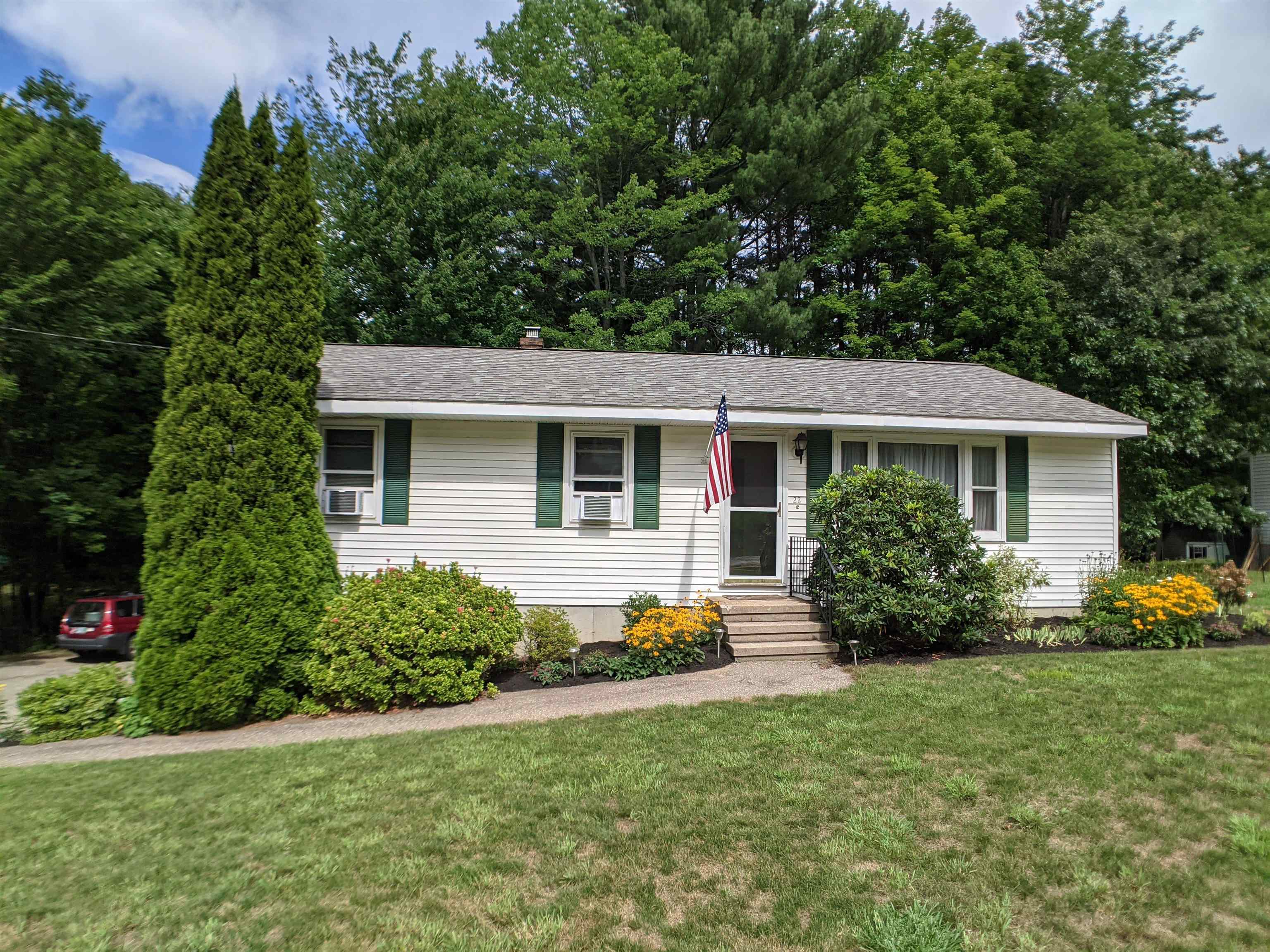 22 Emerald Drive — photo