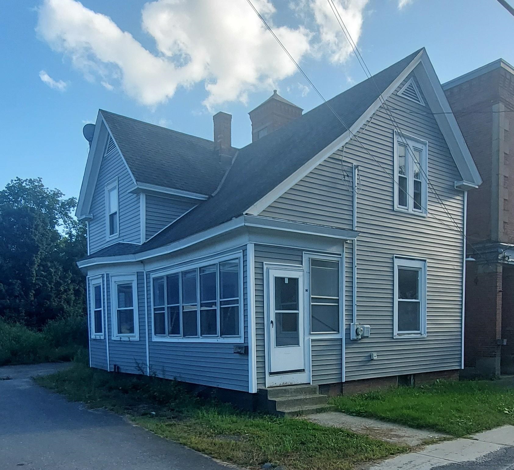 16 Oak Street, Rockingham, VT 05101 — photo 2
