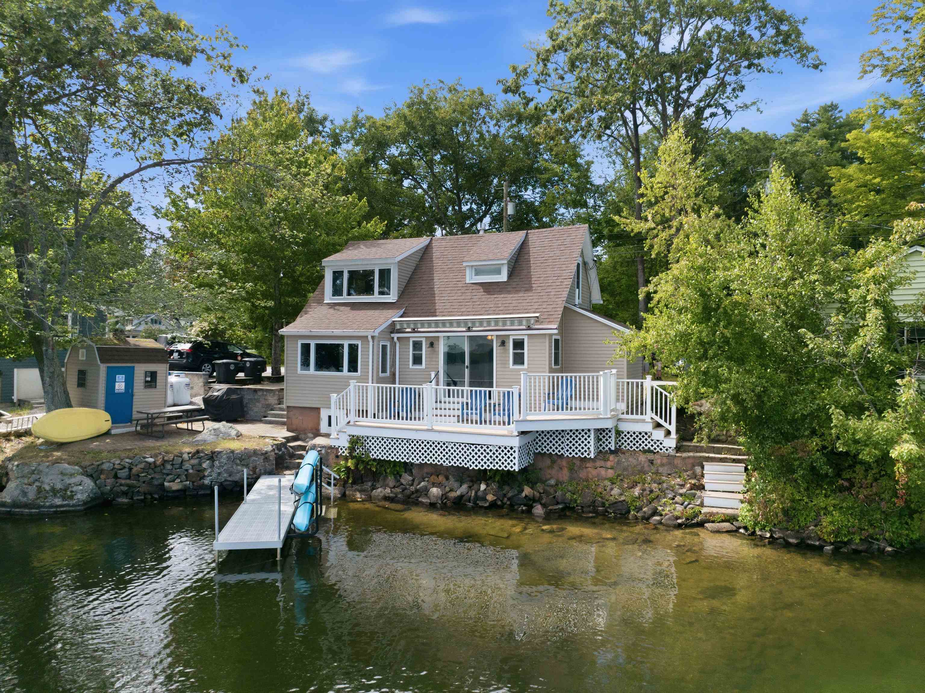 203 Lake Shore Drive — photo