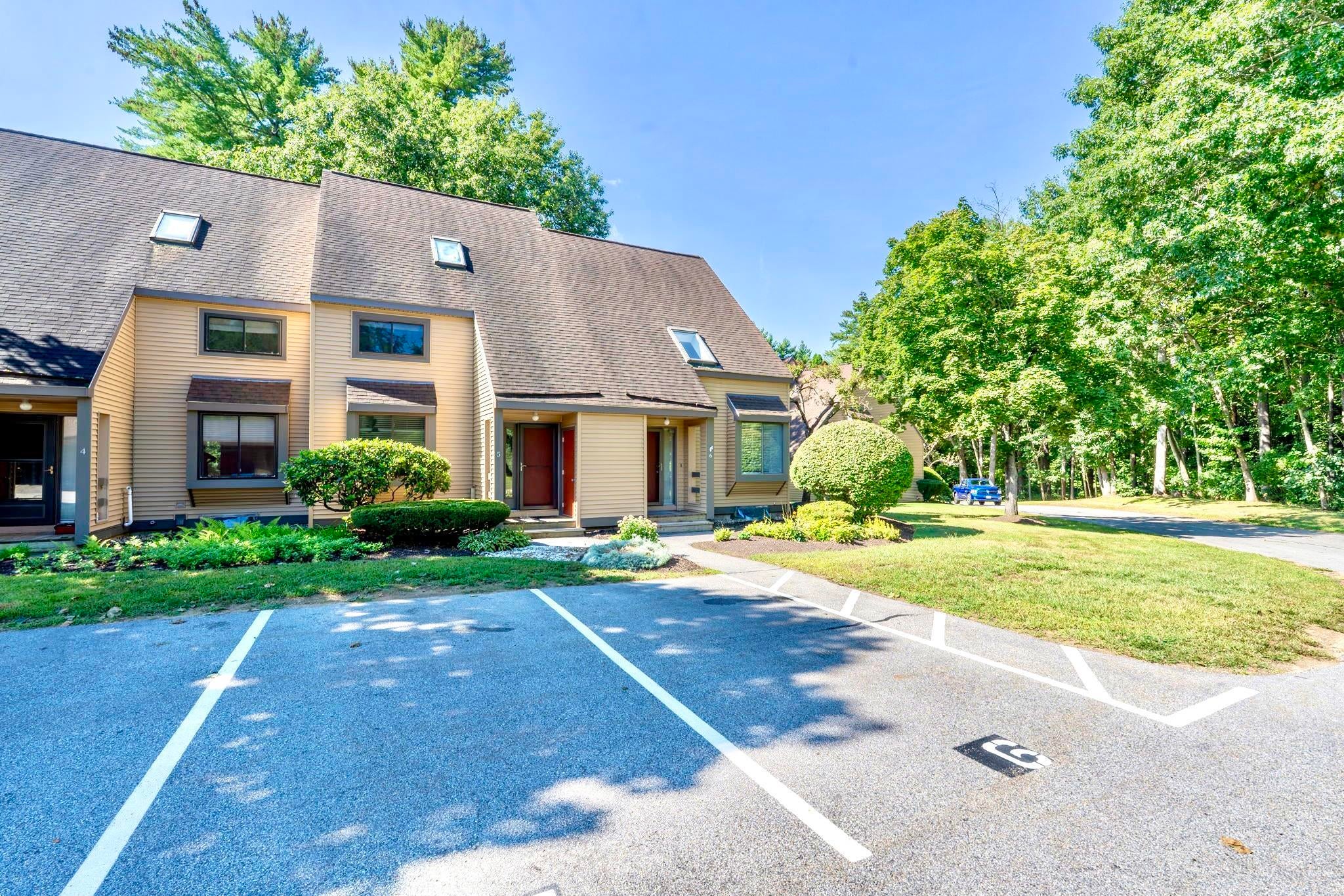 6 Remington Court — photo