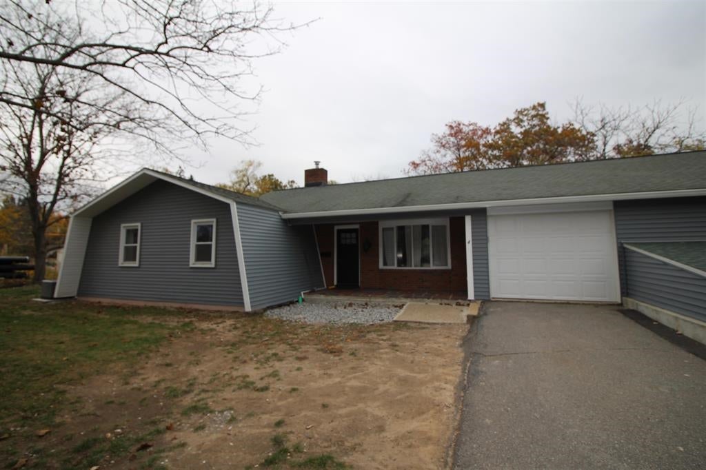 4 Ferland Drive — photo