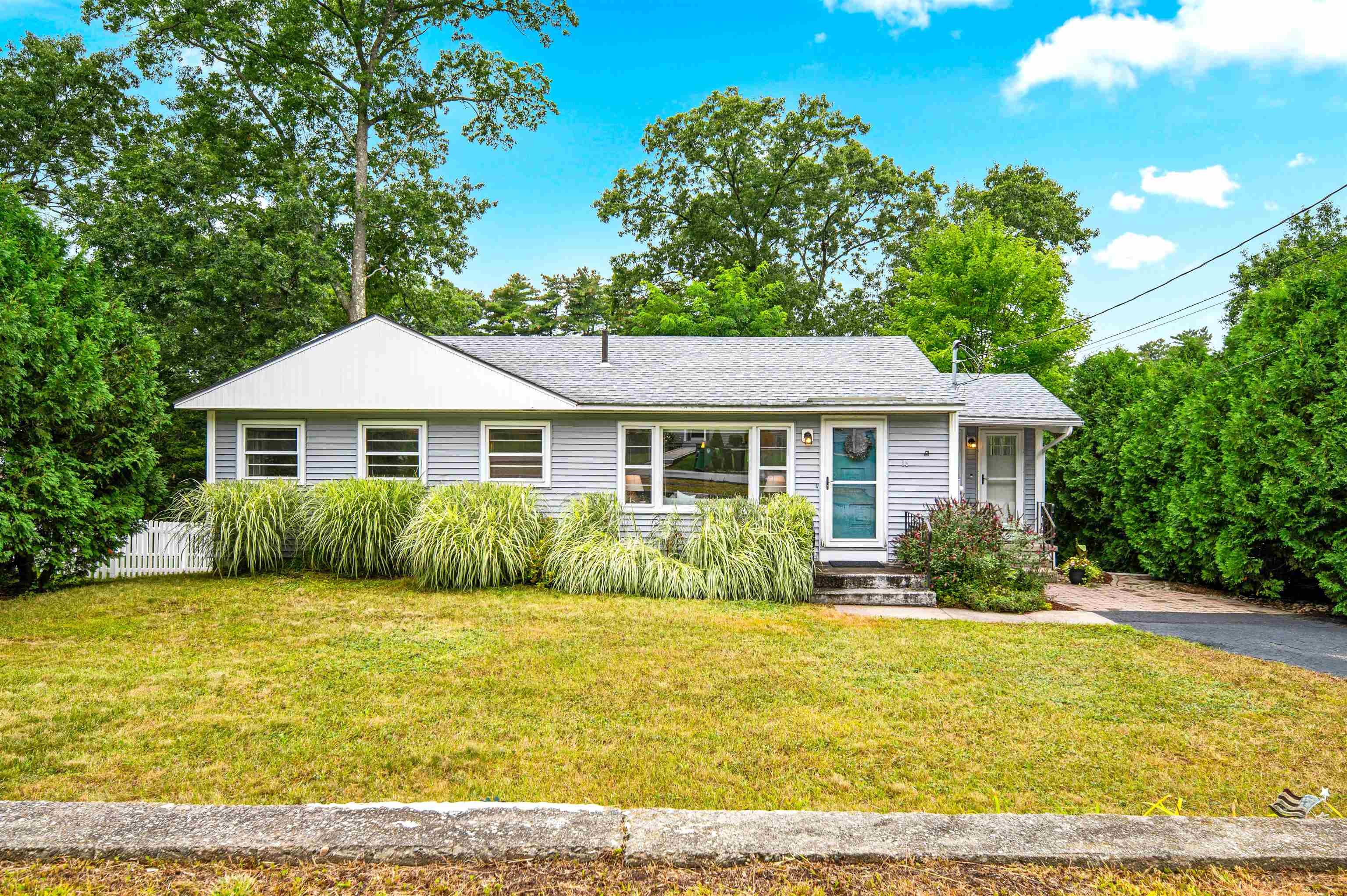 16 Hillside Drive — photo