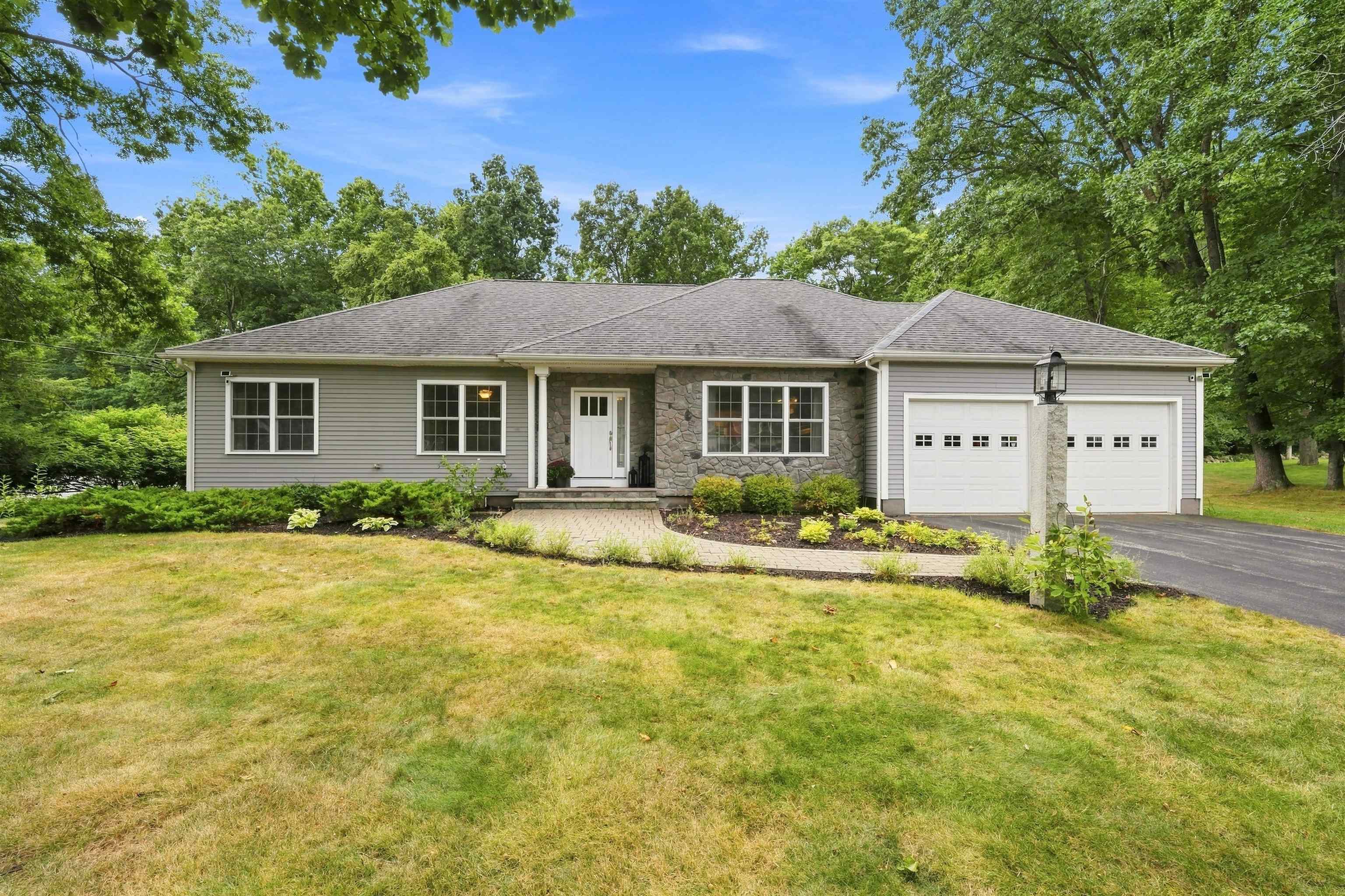 8 Rolling Ridge Road — photo