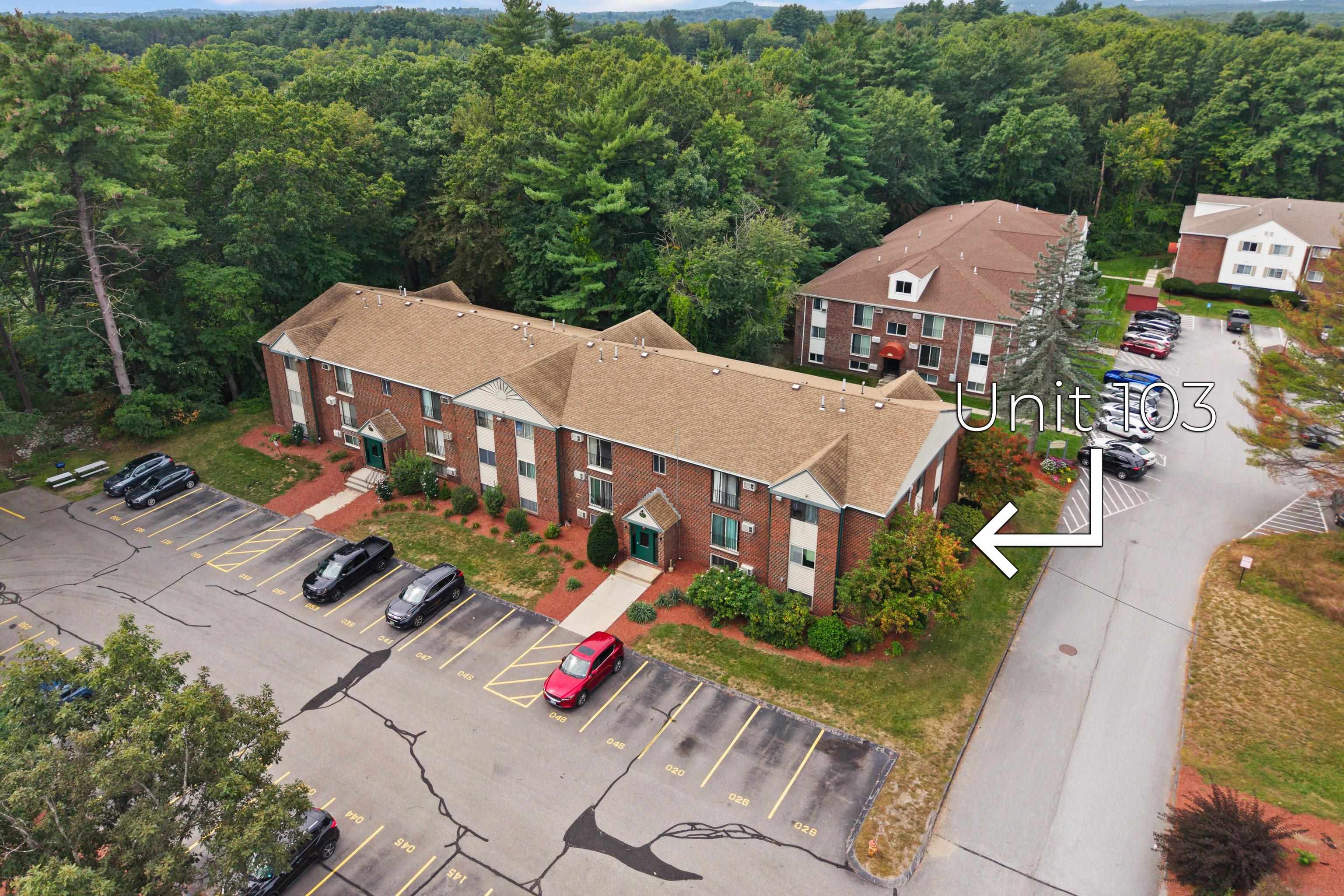 121 English Village Road 103 — photo