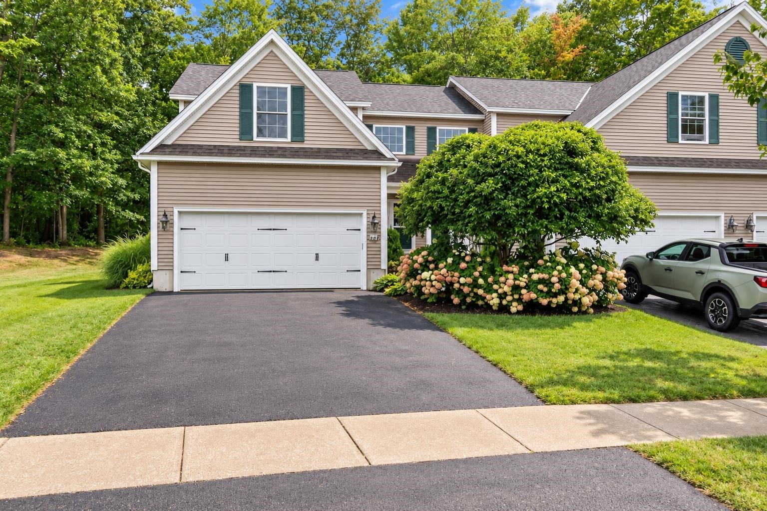 205 Fox Run 205 — photo