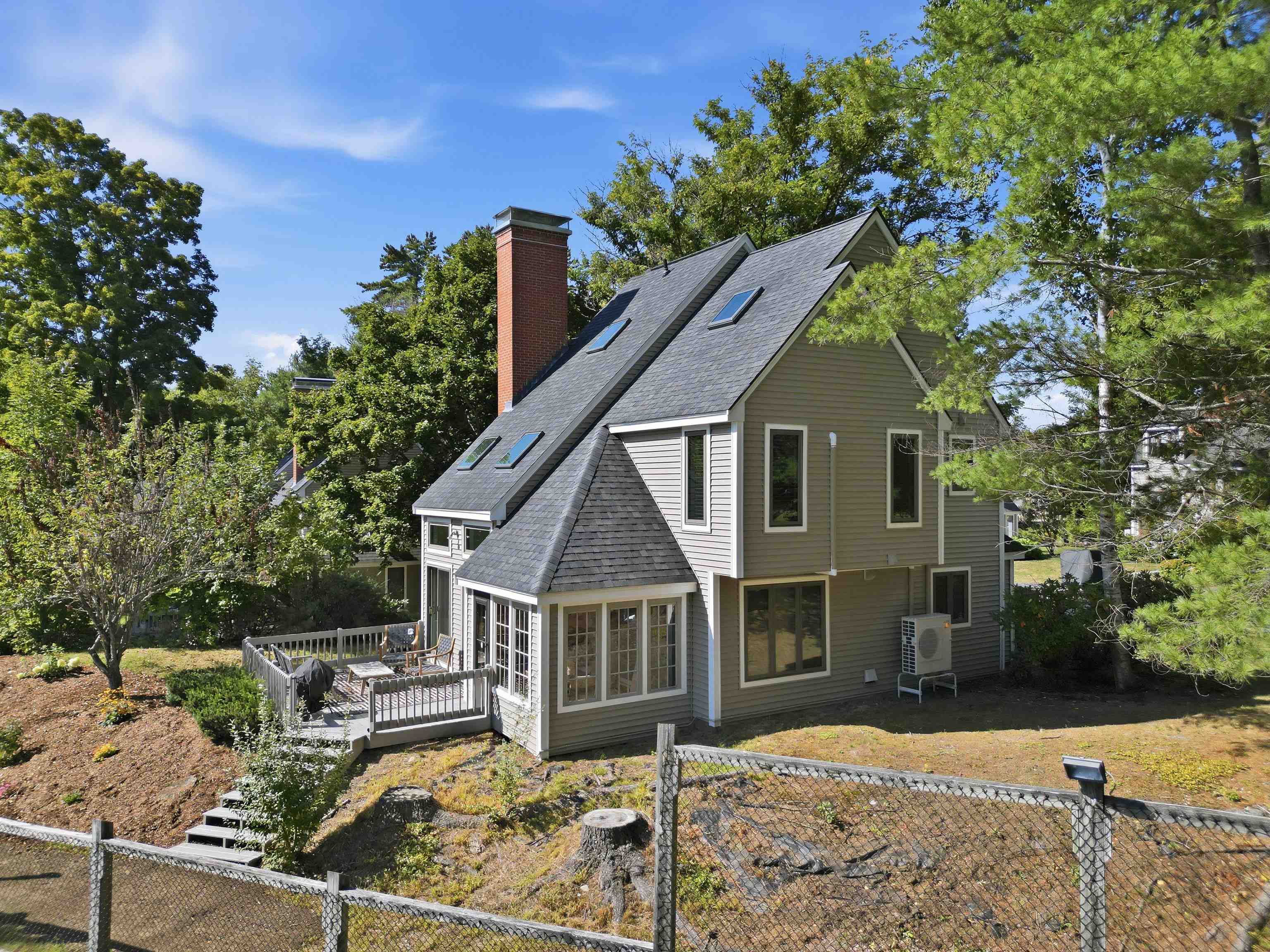 52 Gables Drive — photo