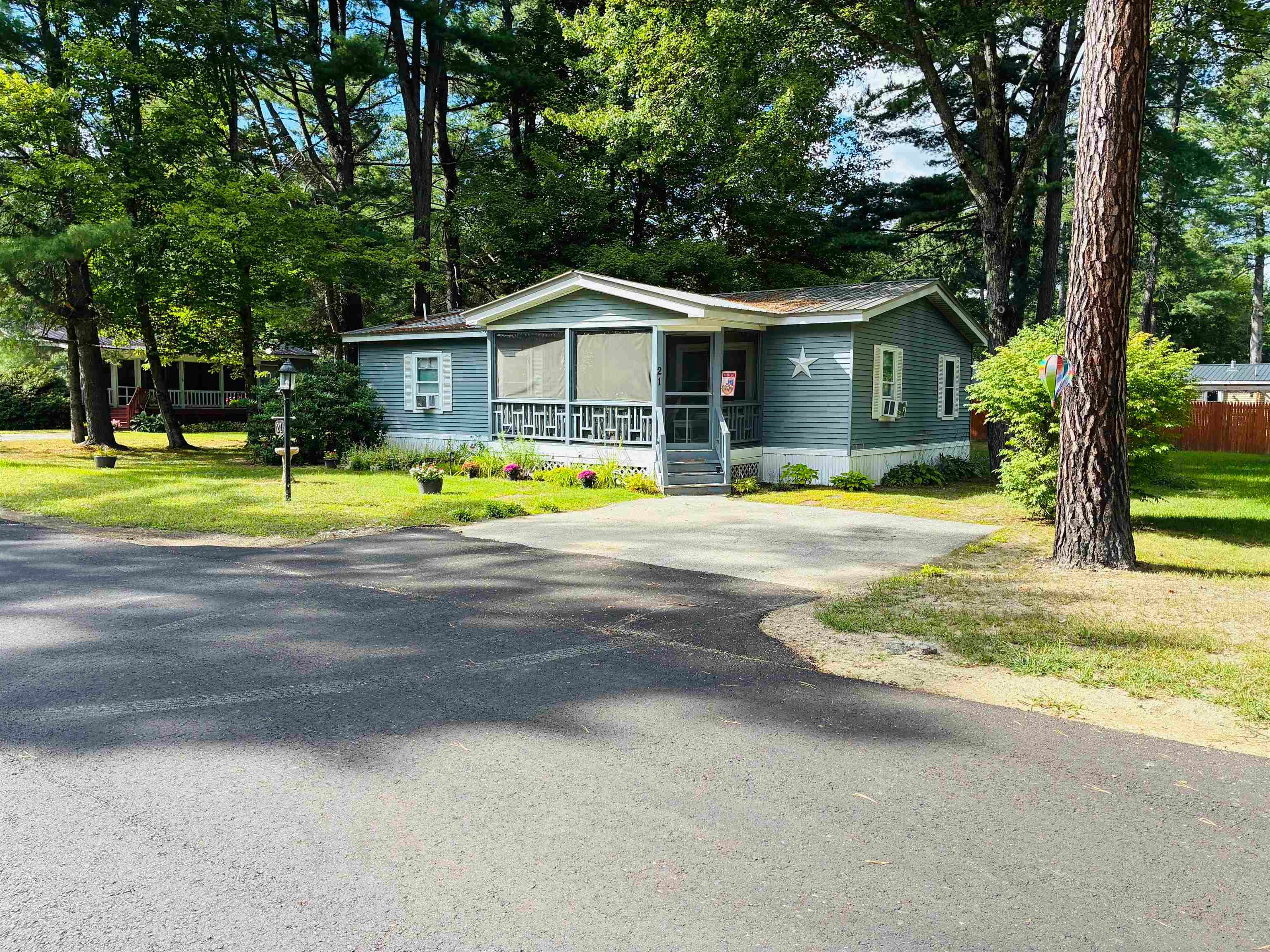 21 Hemlock Drive — photo