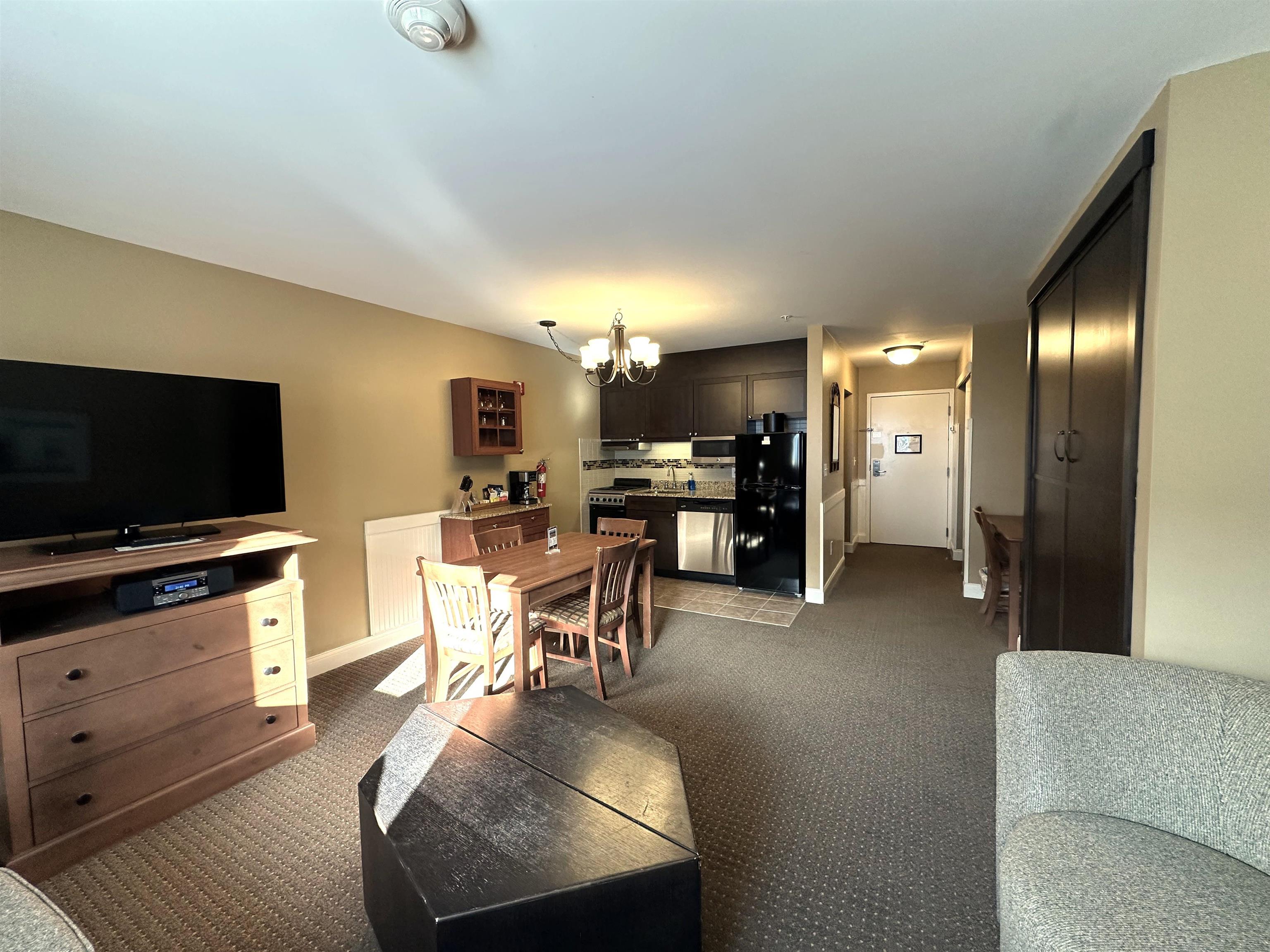 217, Qtr 2 89 Grand Summit Way — photo