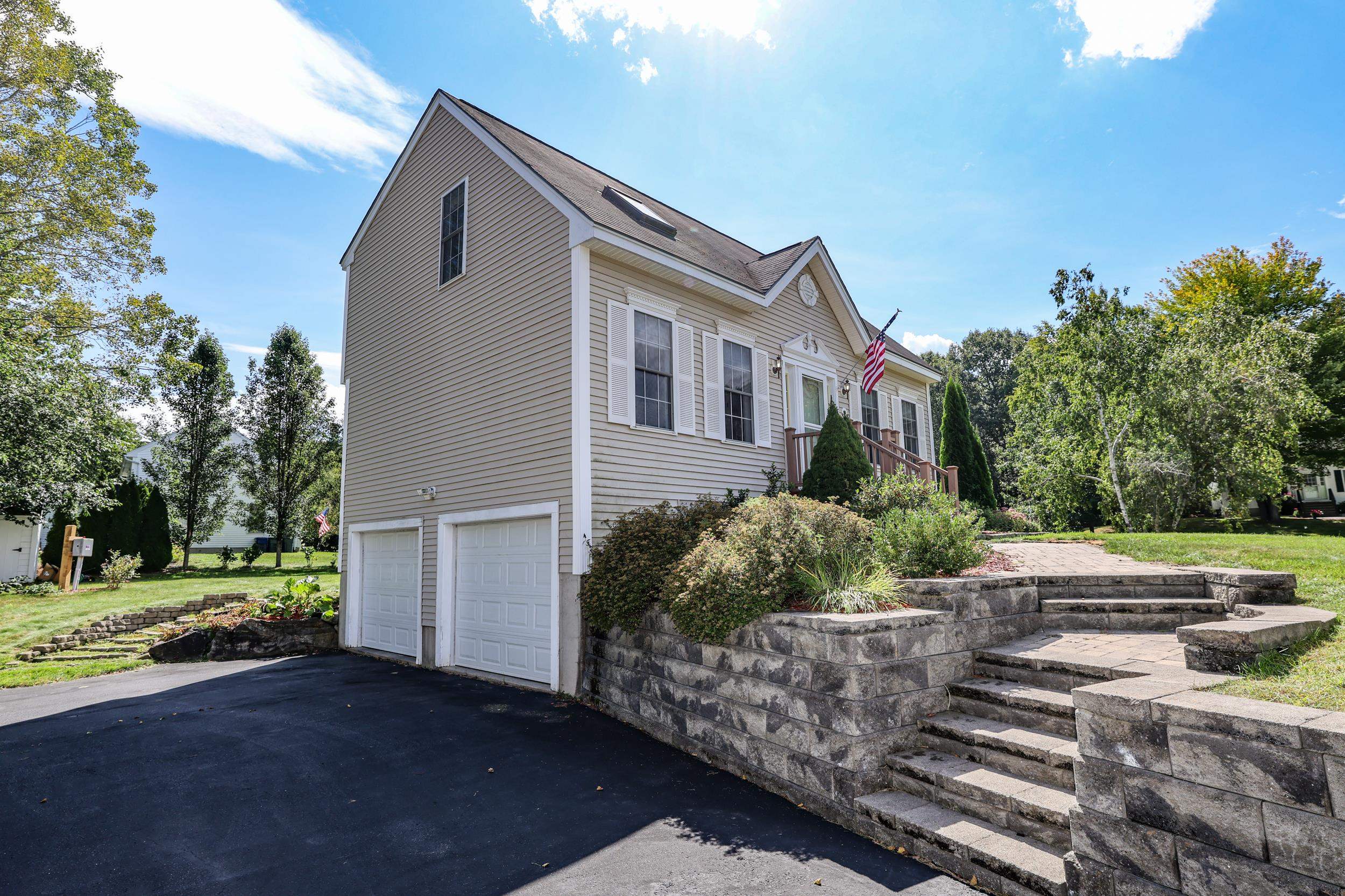 1 Pine Bluff, Derry, NH 03038 — photo 2
