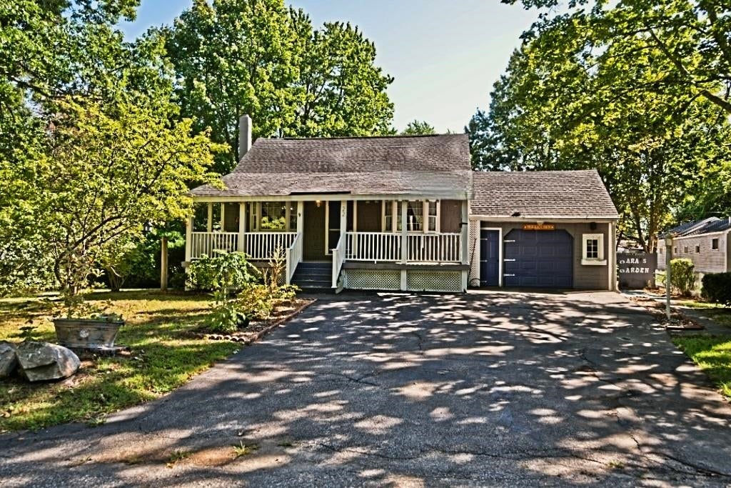 22 Adams Avenue — photo