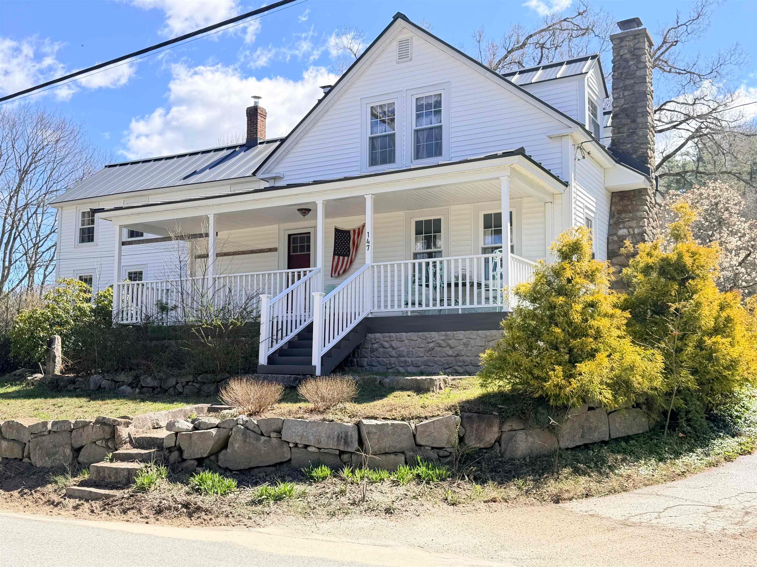 147 W Lake Road — photo