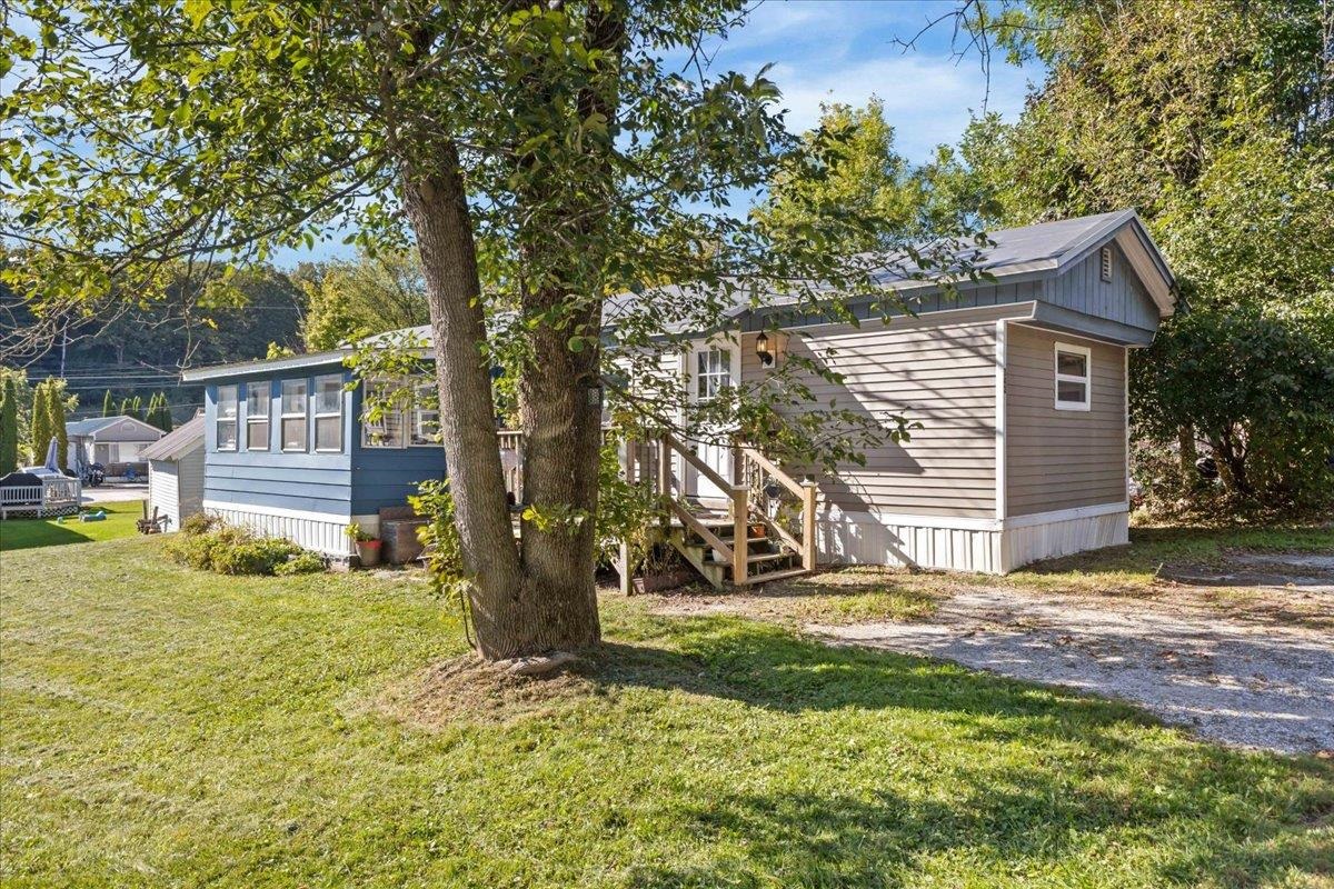 342 Hemlock Road — photo