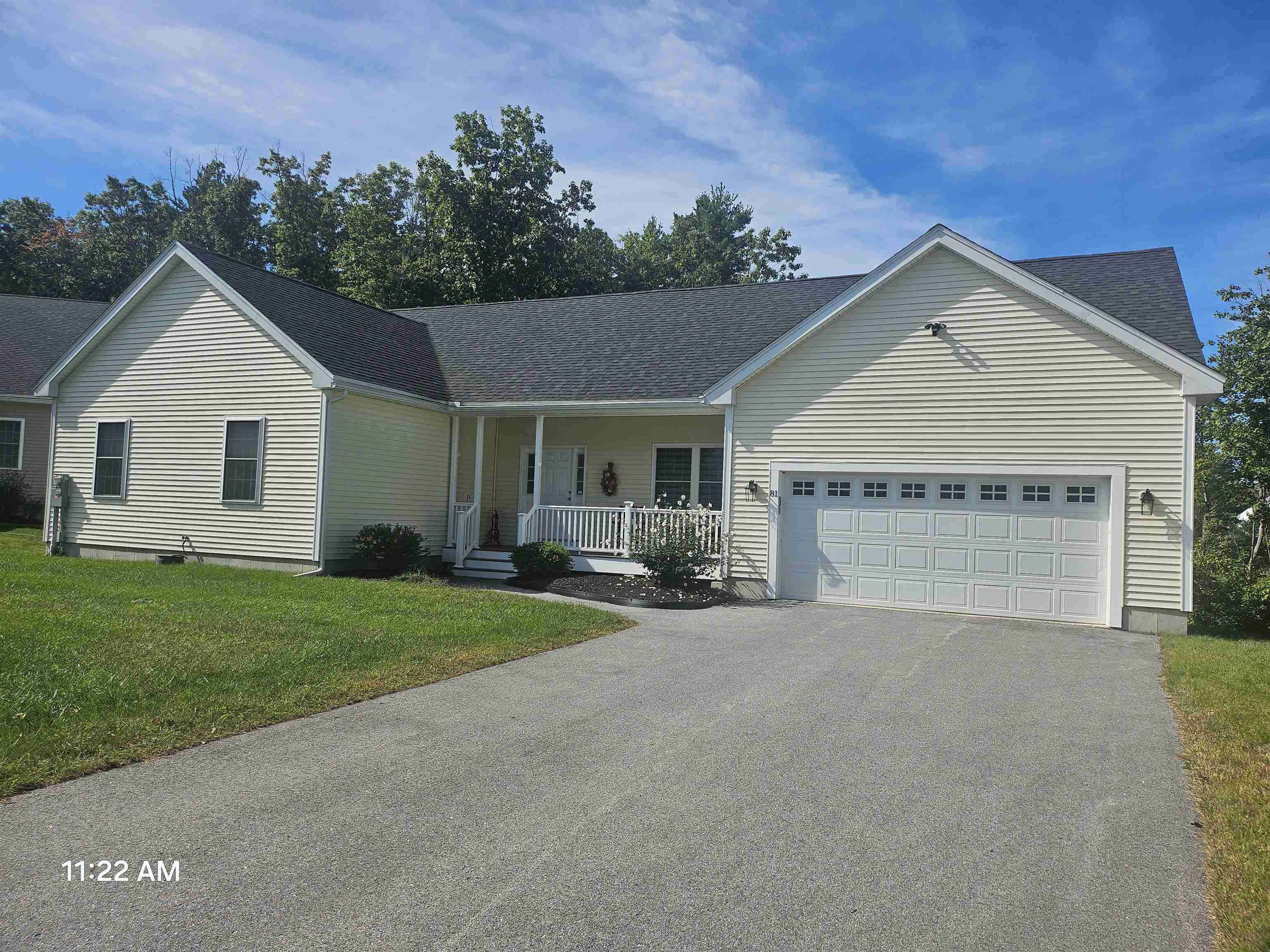81 Bentley Way — photo