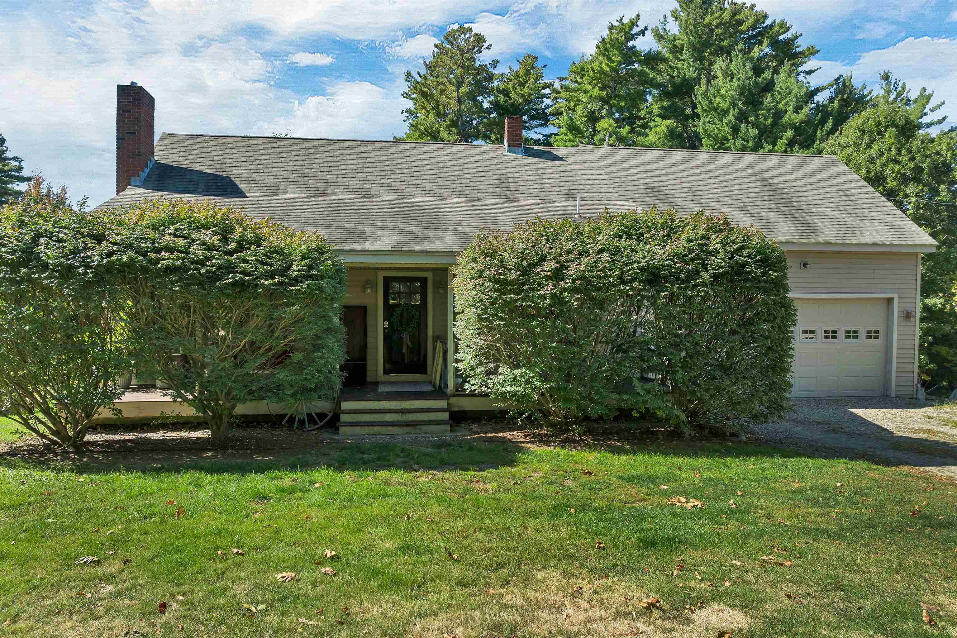 371 Hoyt Road — photo