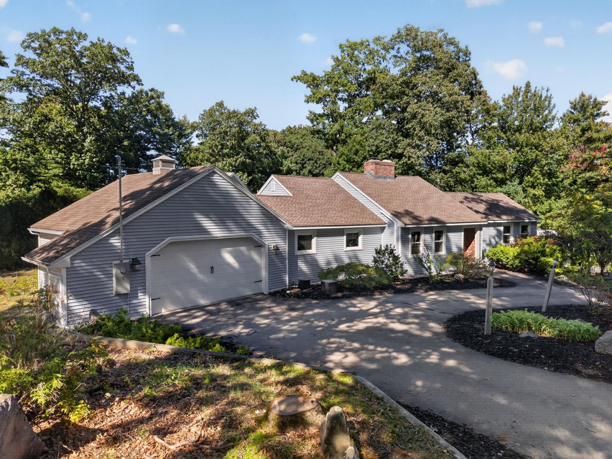 27 W Adelaide Avenue — photo