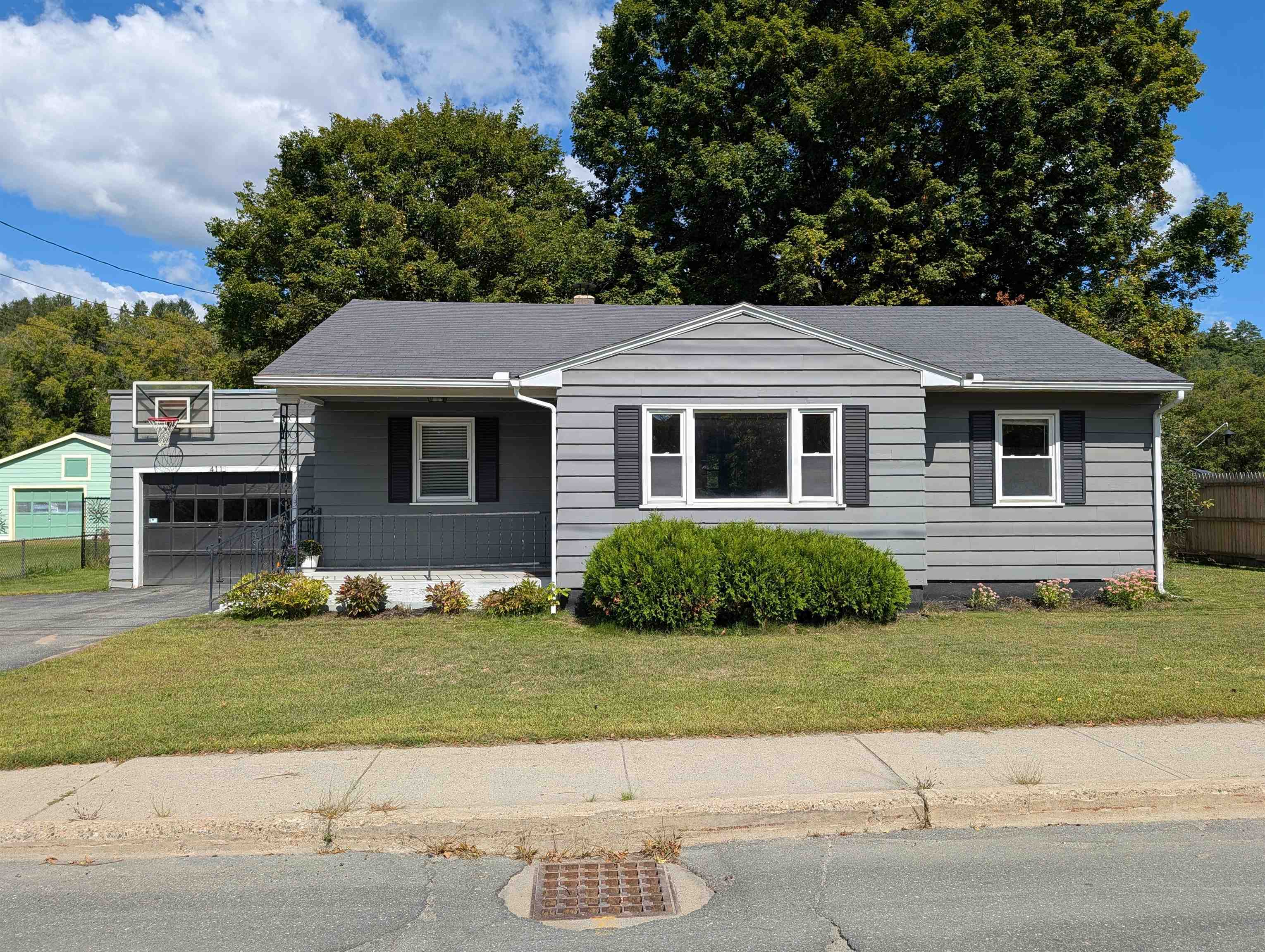 411 Concord Avenue — photo