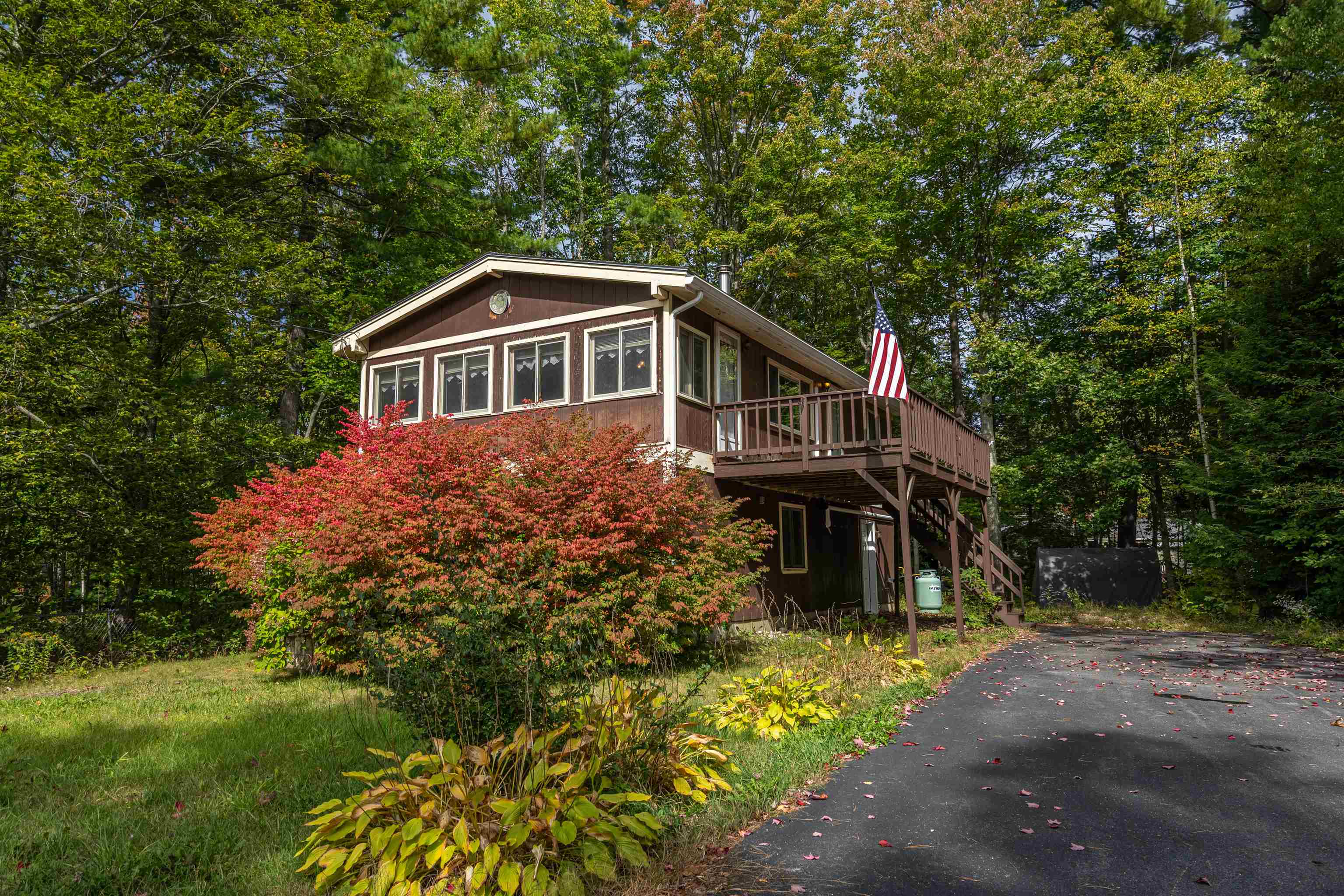 113 Lakeshore Drive — photo