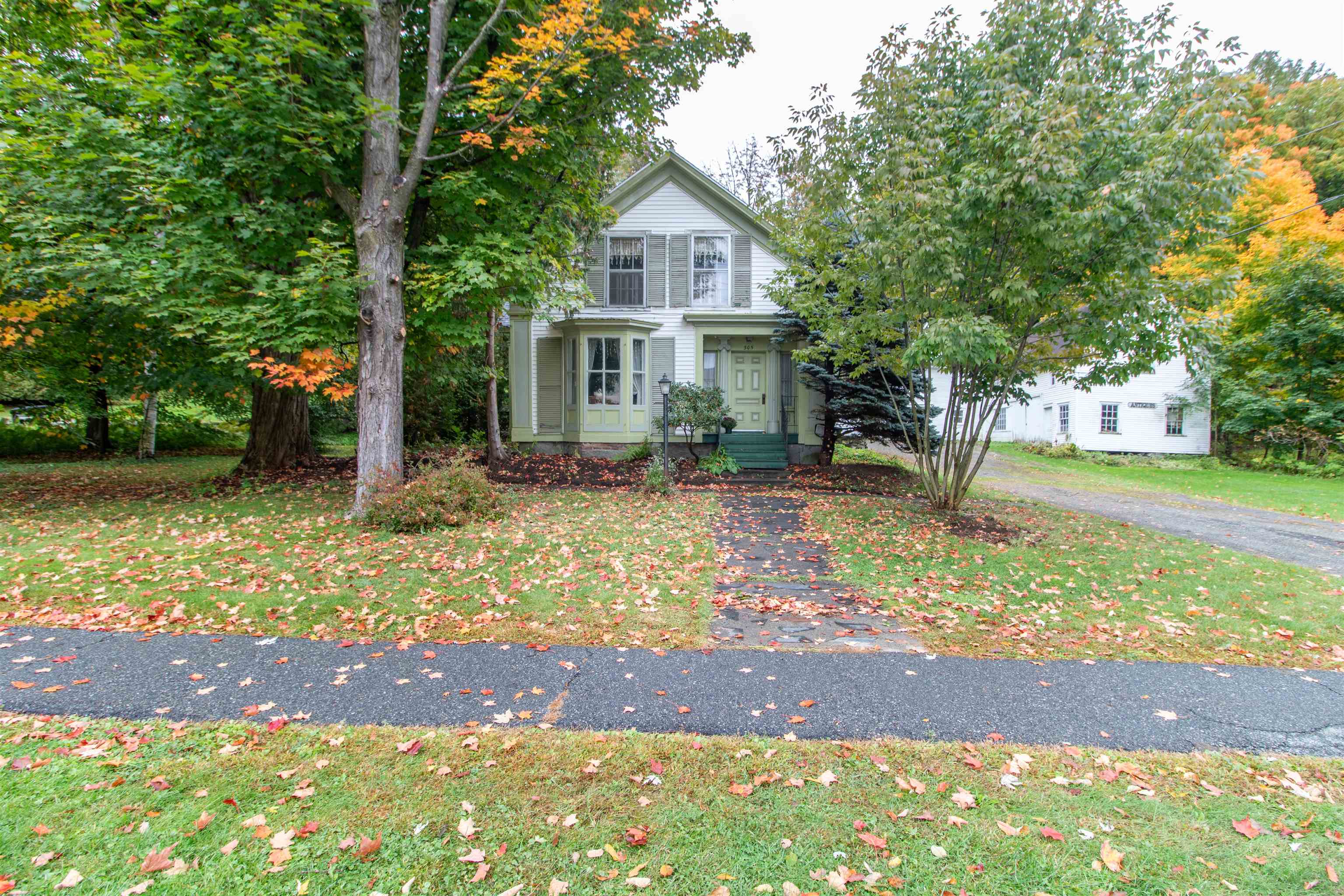 305 Main Street — photo