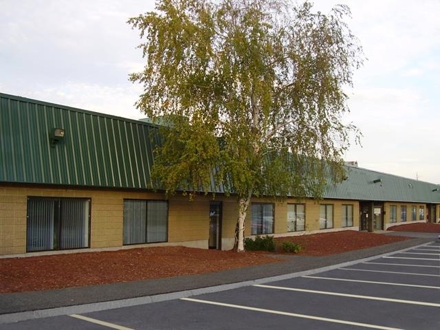 7 Perimeter Road — photo