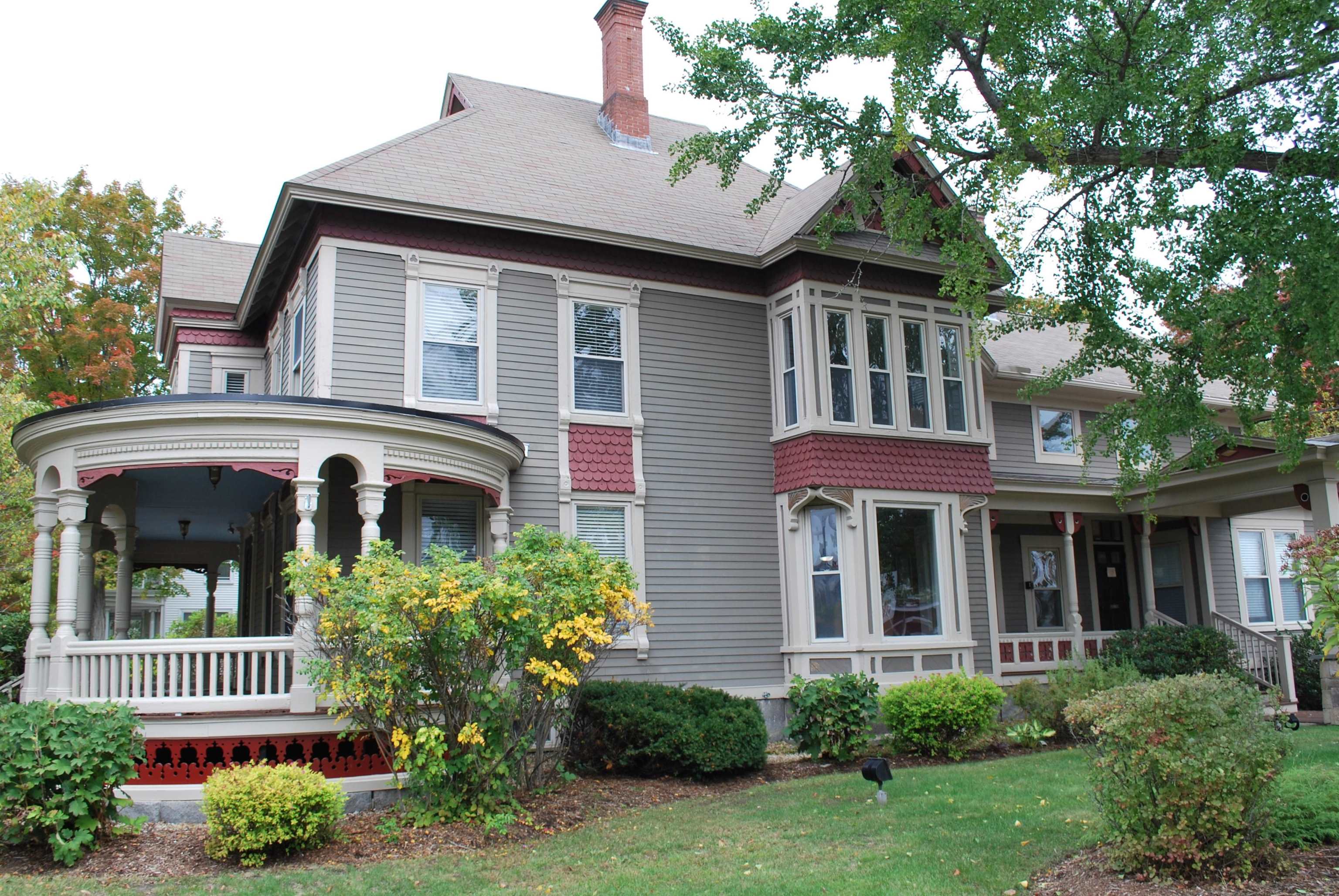 1889 Elm Street — photo