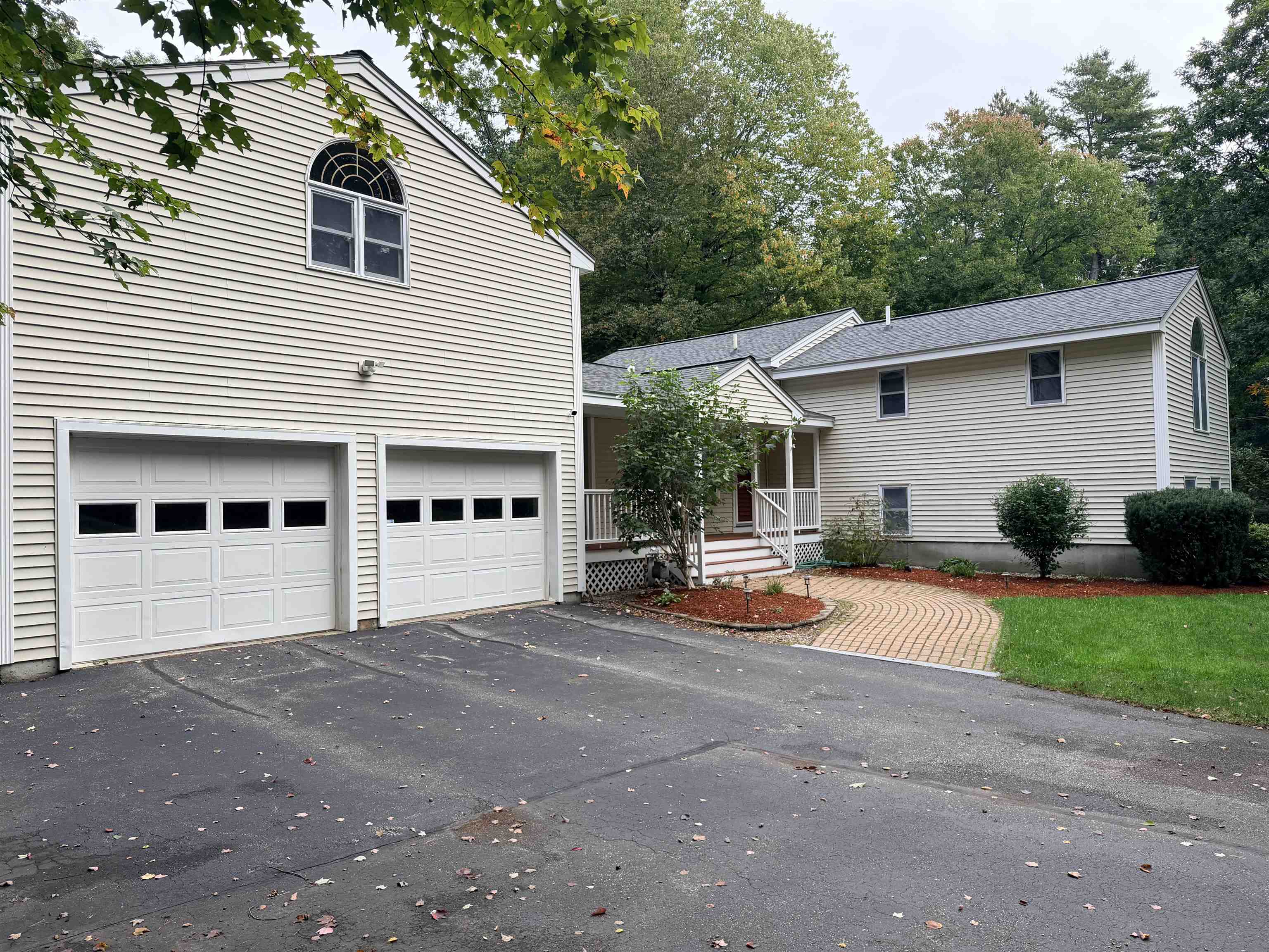 18 Windsor Drive — photo