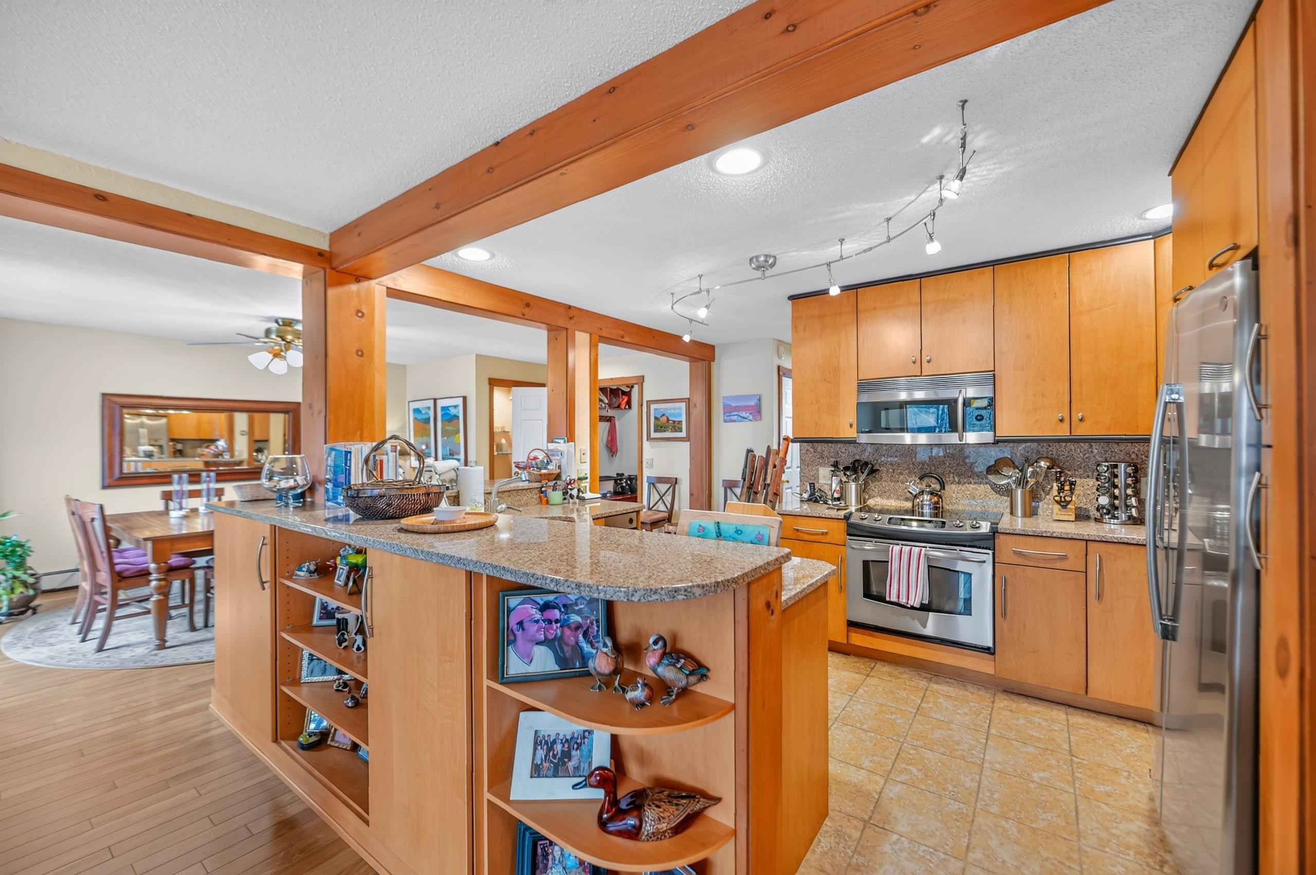 18D White Oaks Loop, Dover, VT 05356 — photo 2