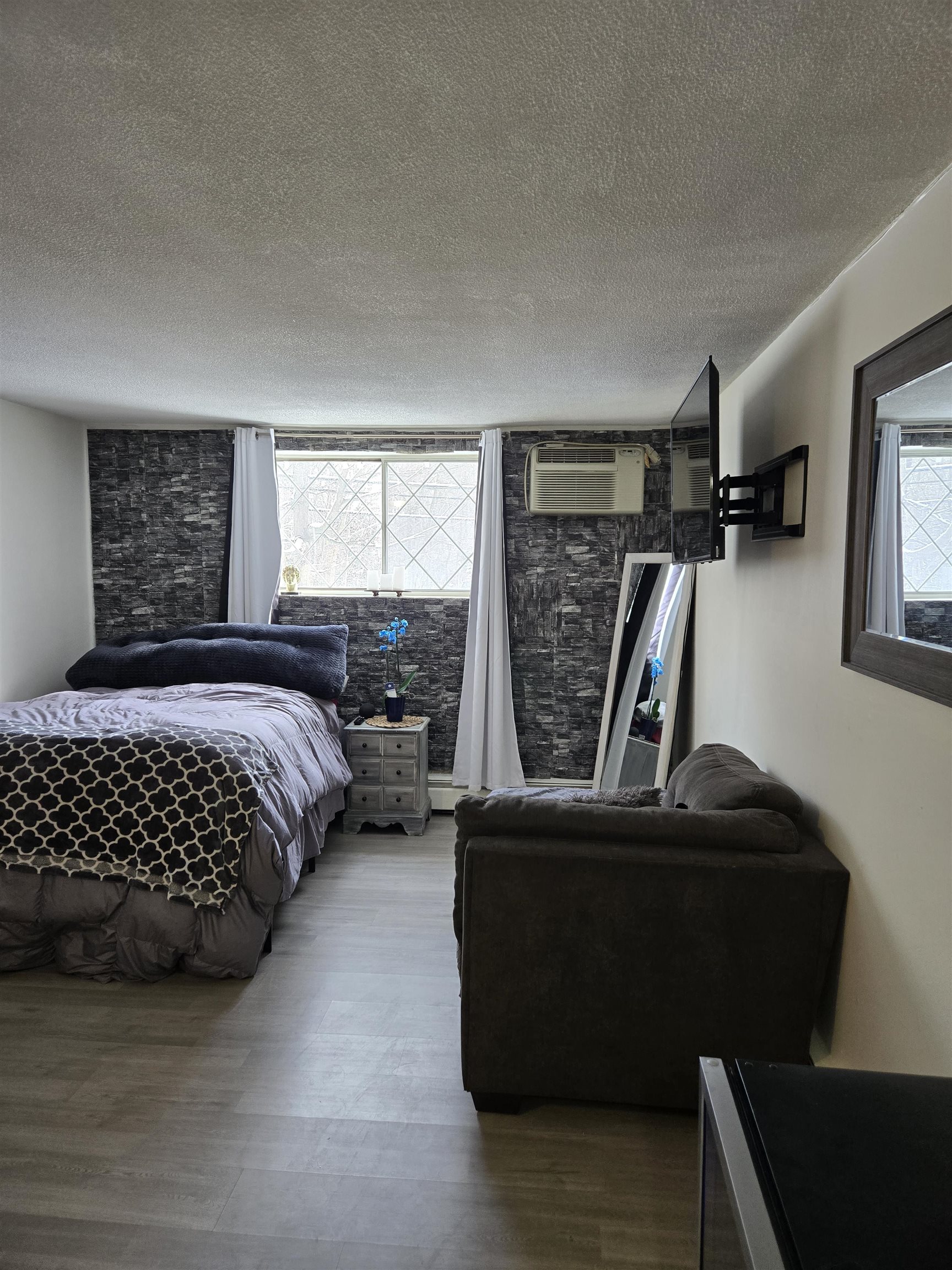 2 Silvestri Circle — photo