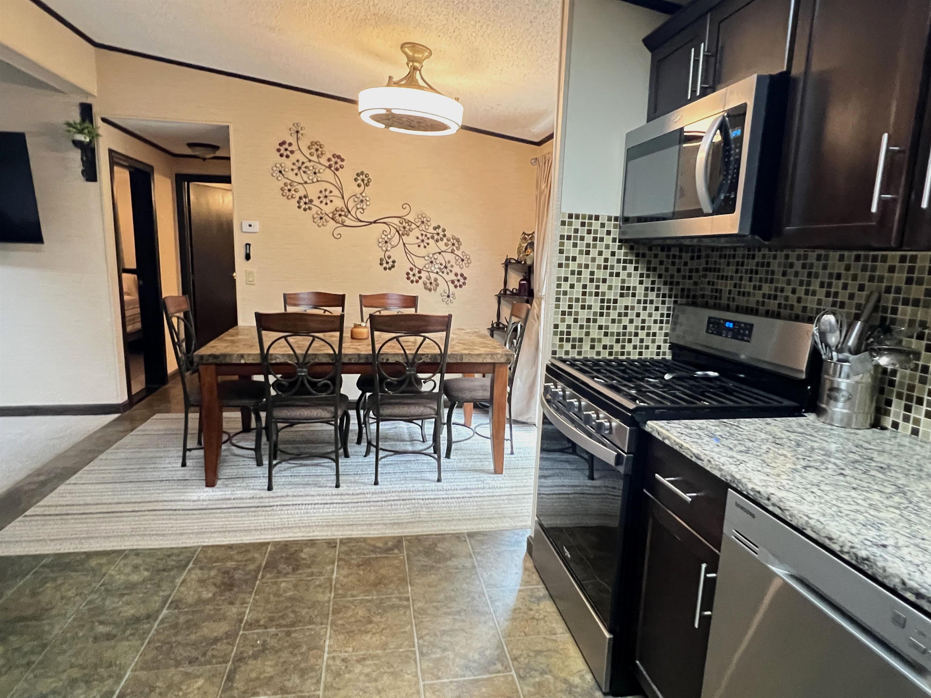 156 N River Road, Epping, NH 03042 — photo 2